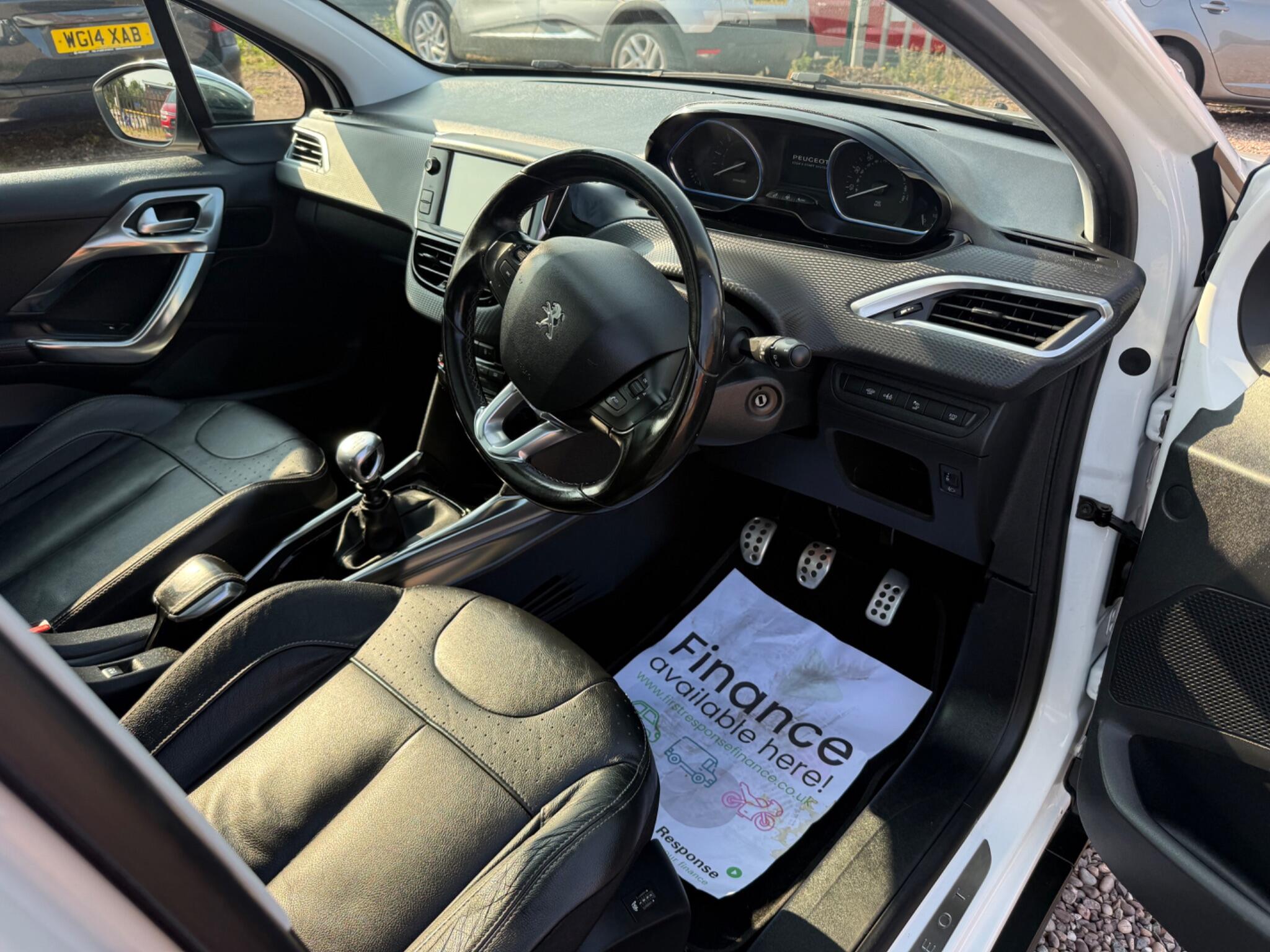 Peugeot 2008 view 23