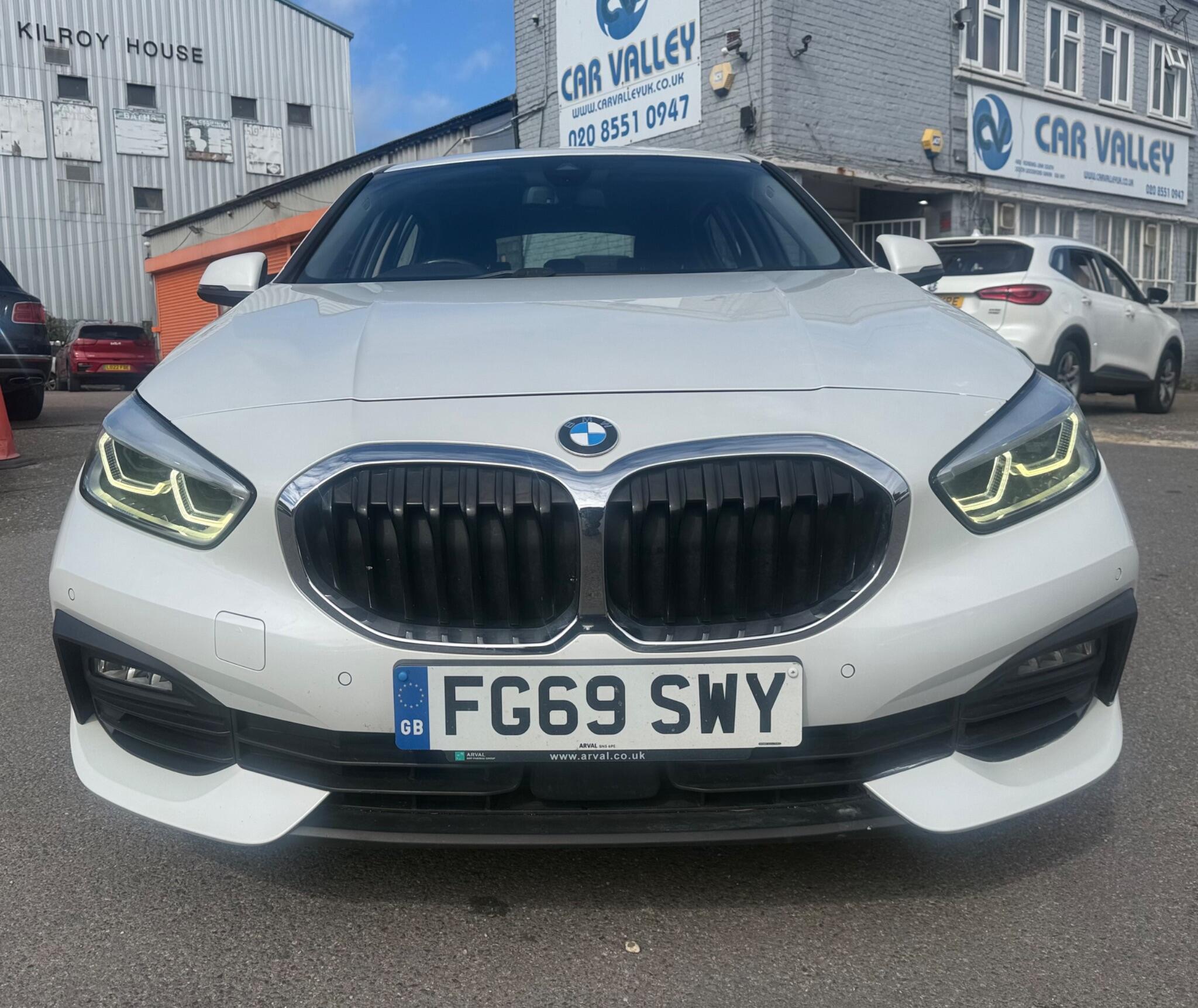 BMW 1 Series view 2