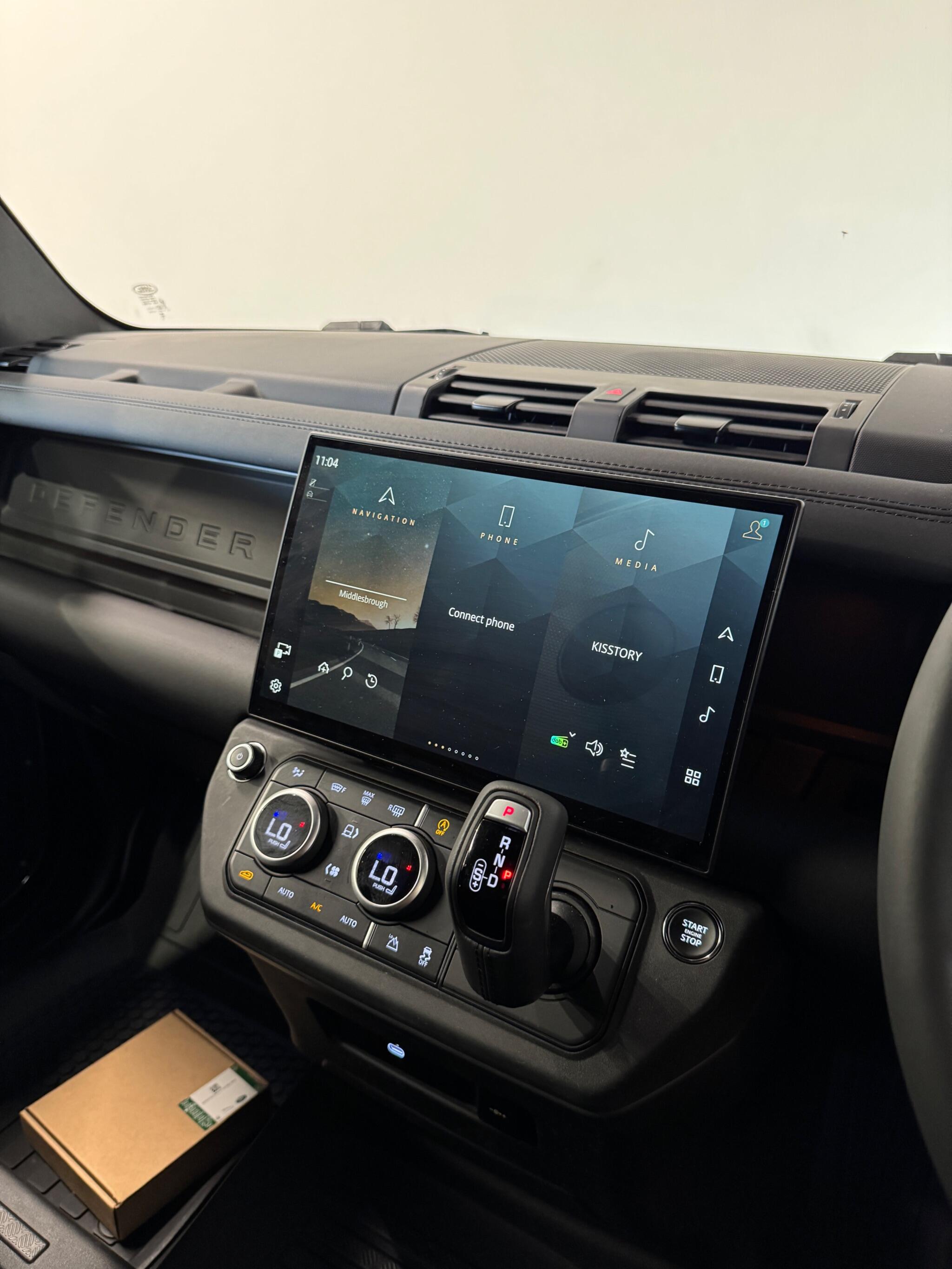 Land Rover Defender view 18