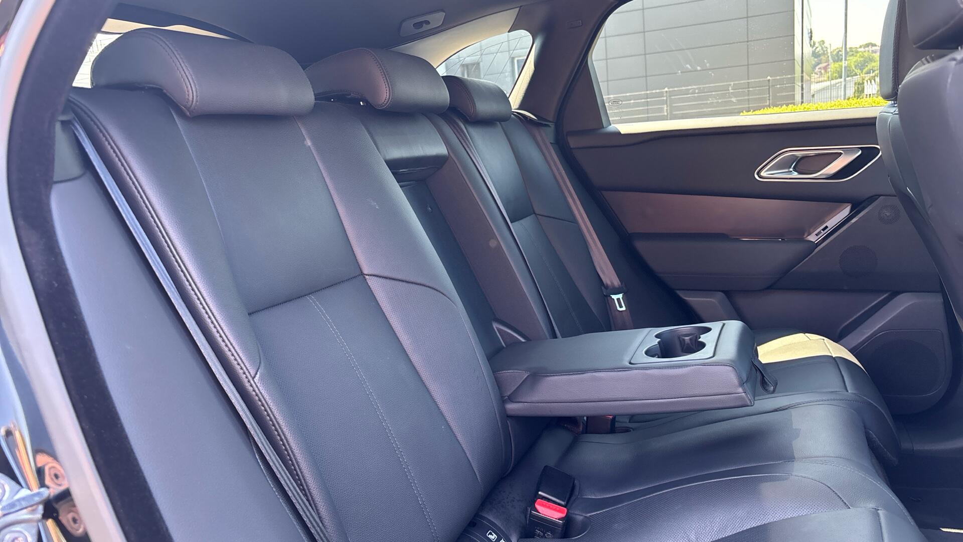Land Rover Range Rover Velar view 31