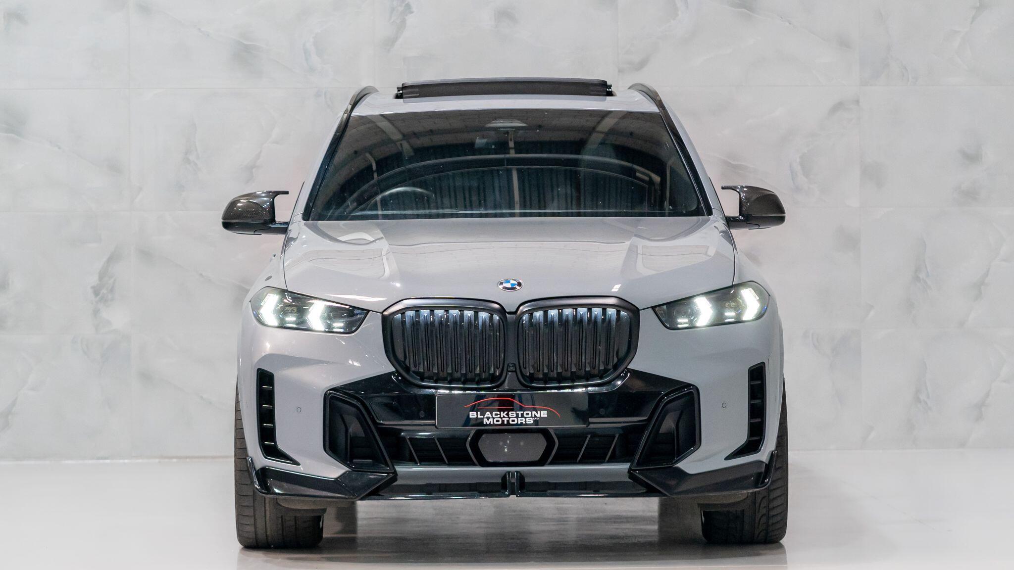 BMW X5 view 3