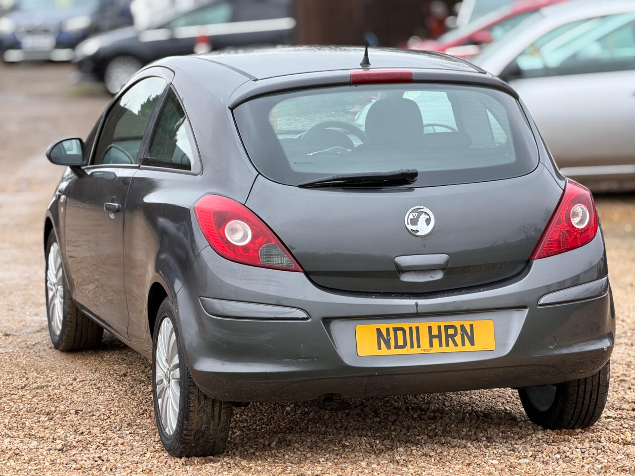 2011 Vauxhall Corsa 1.4 16V Excite Euro 5 3dr (A/C) image 8