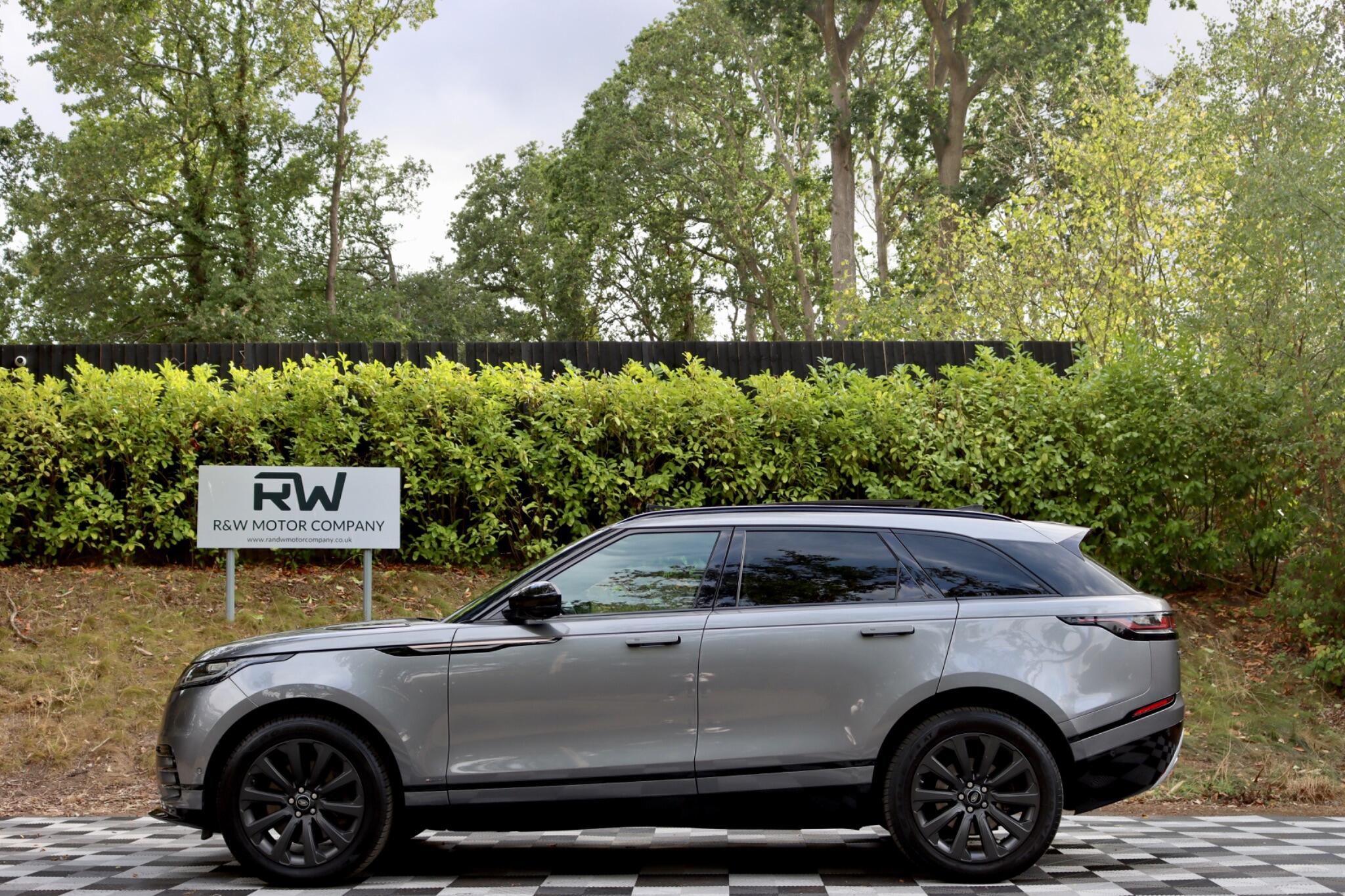 Land Rover Range Rover Velar view 16