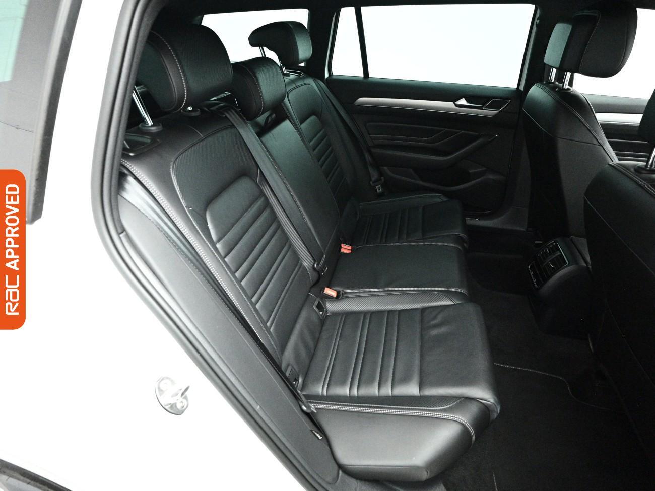 Volkswagen Passat view 12