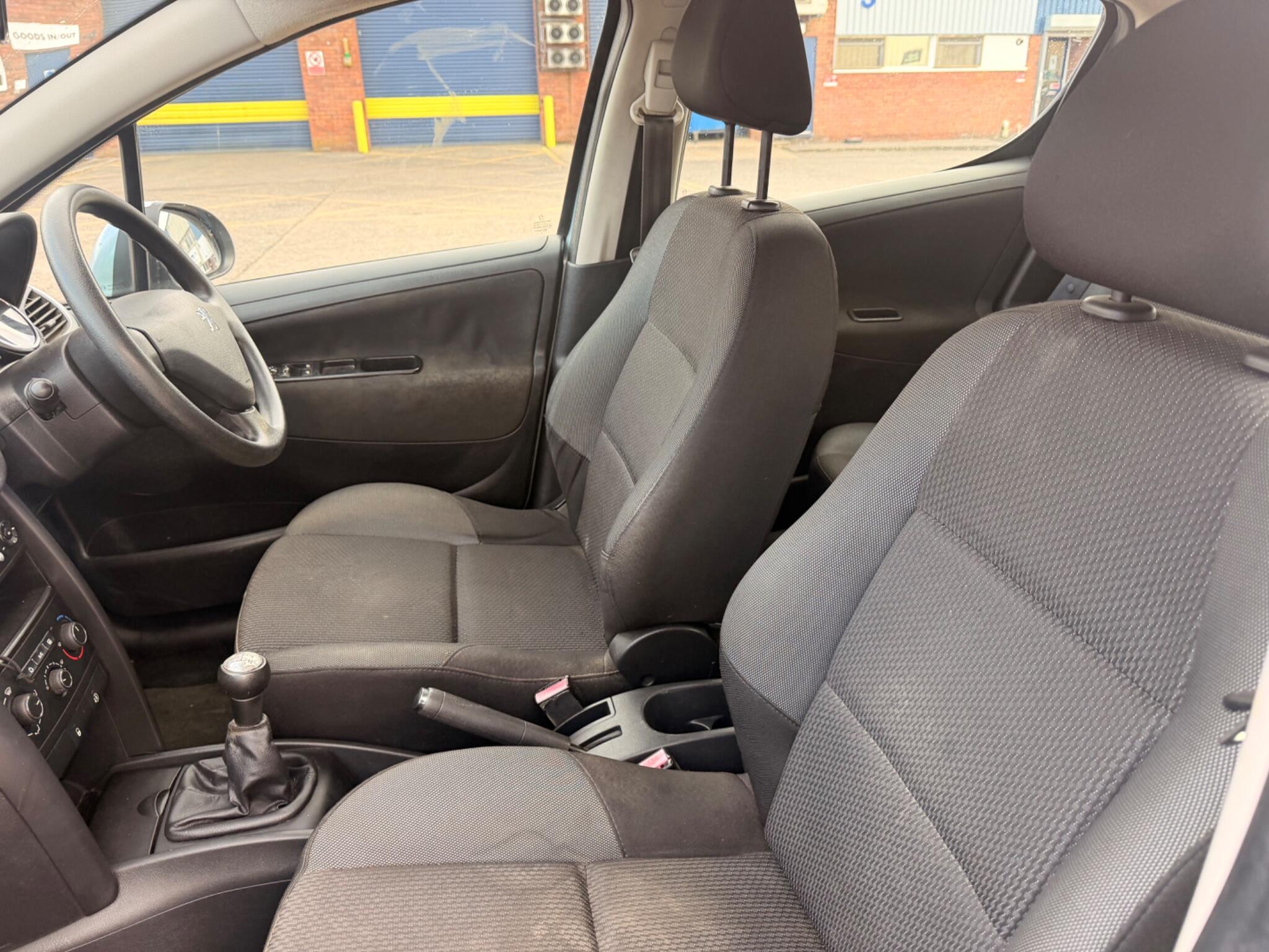 Peugeot 207 view 47