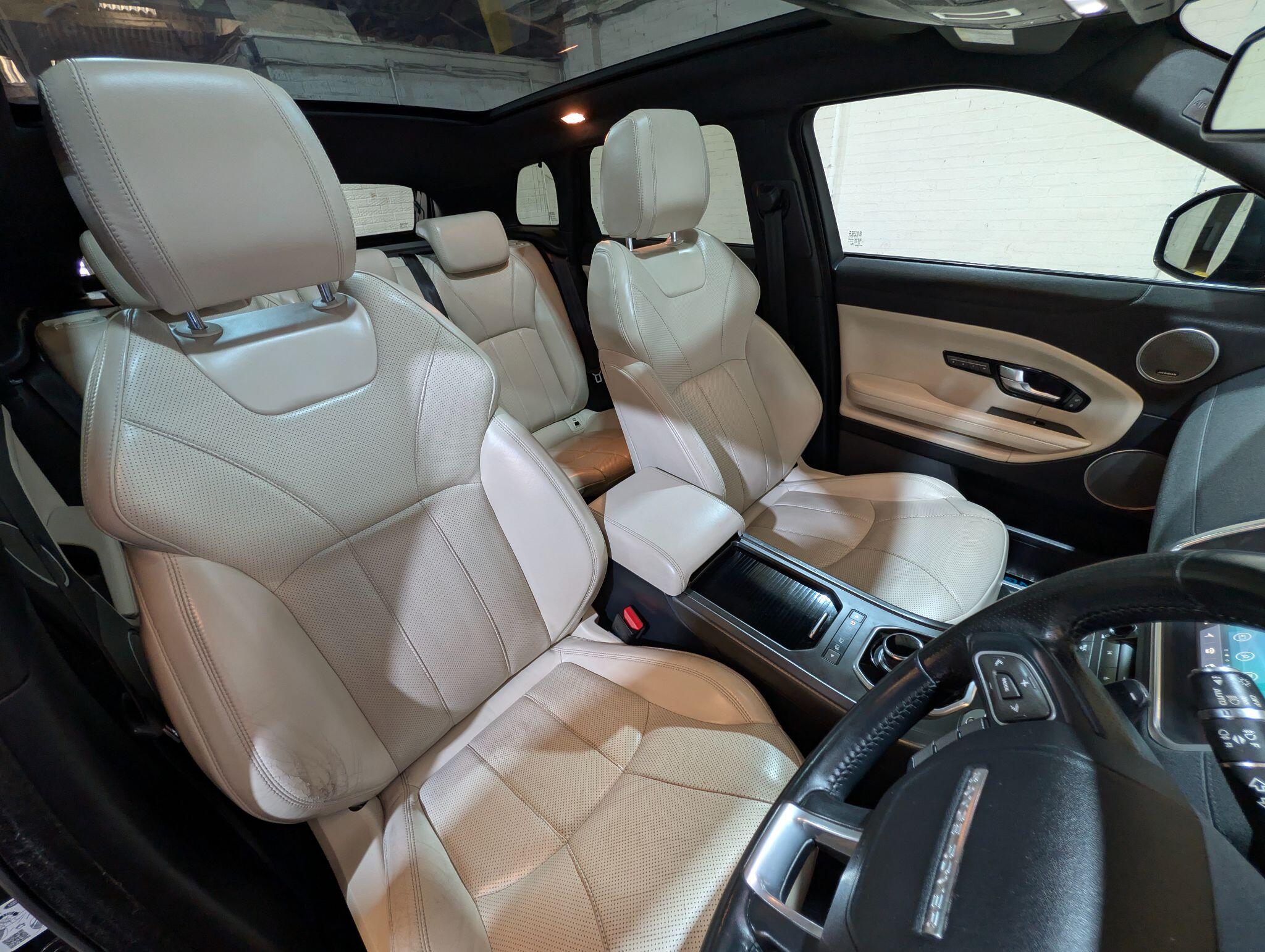 Land Rover Range Rover Evoque view 24