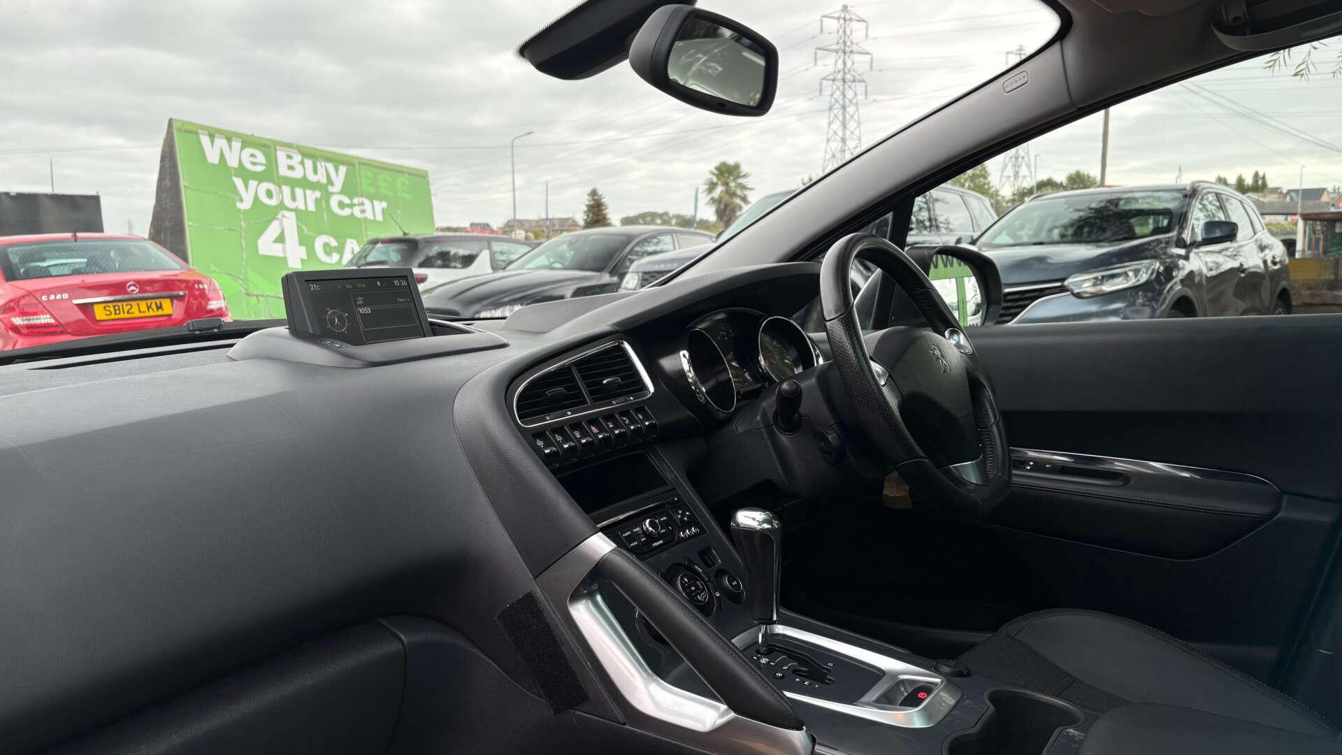 Peugeot 3008 view 16