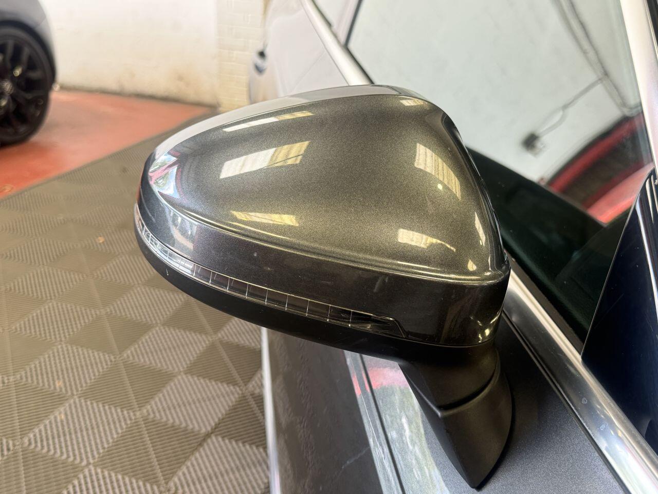 Audi A4 view 26