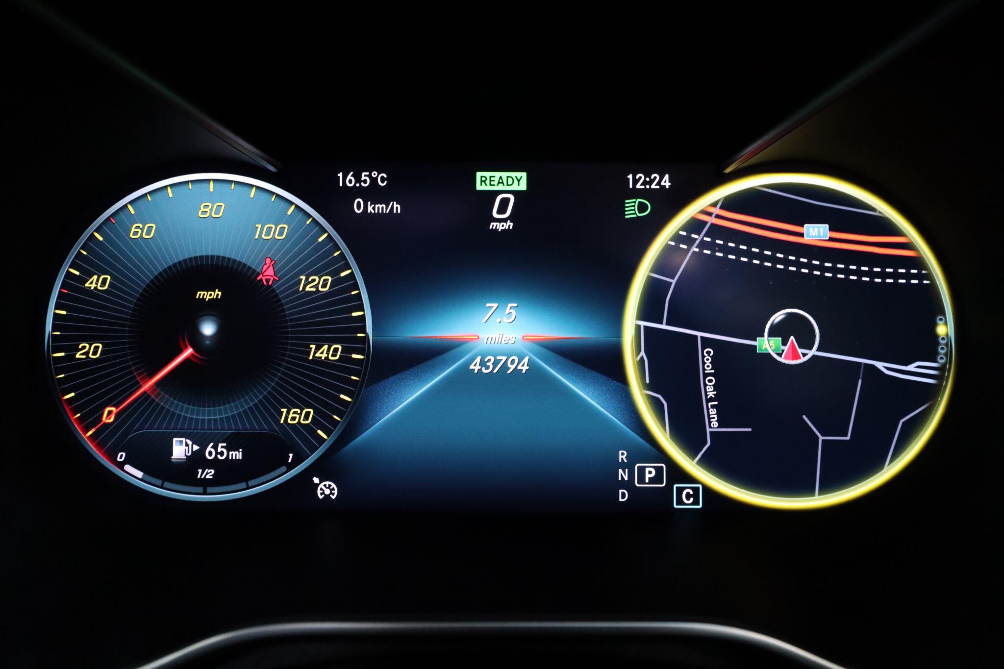 Mercedes-Benz C Class view 34