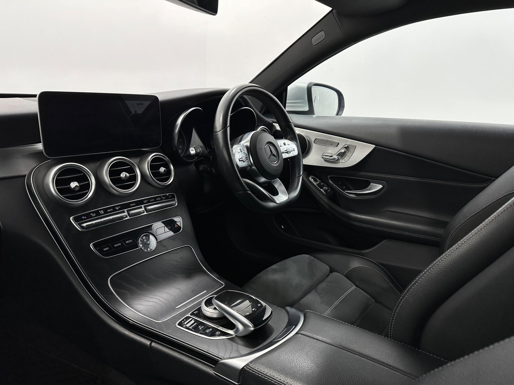 Mercedes-Benz C-Class view 33