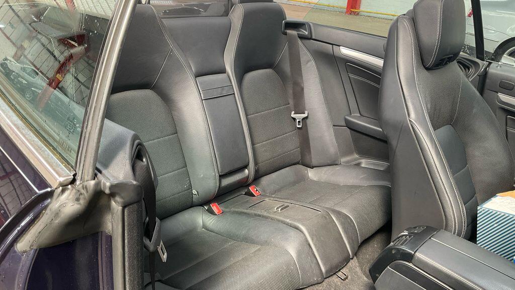 Mercedes-Benz E Class view 3