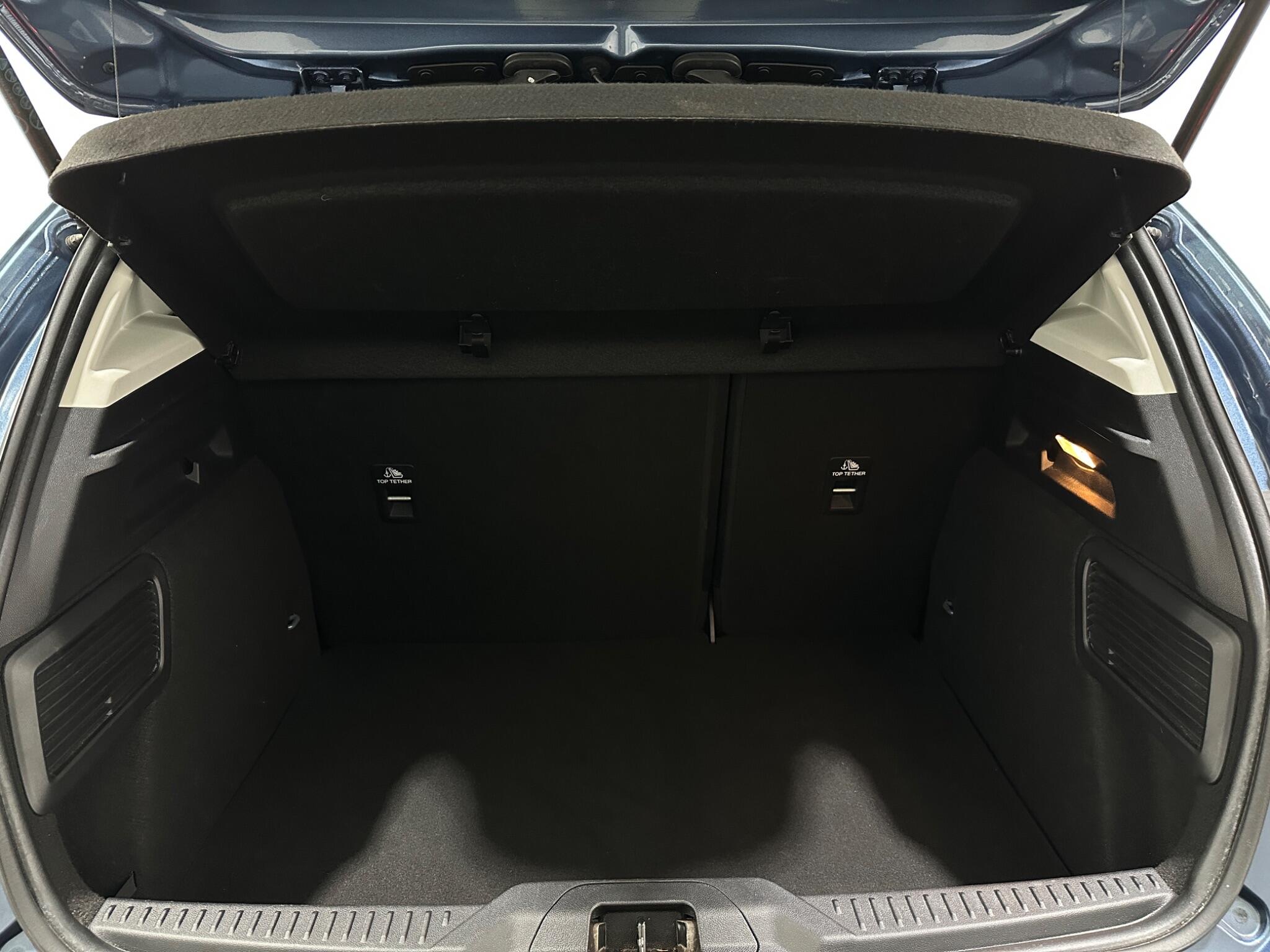 Ford Focus view 46