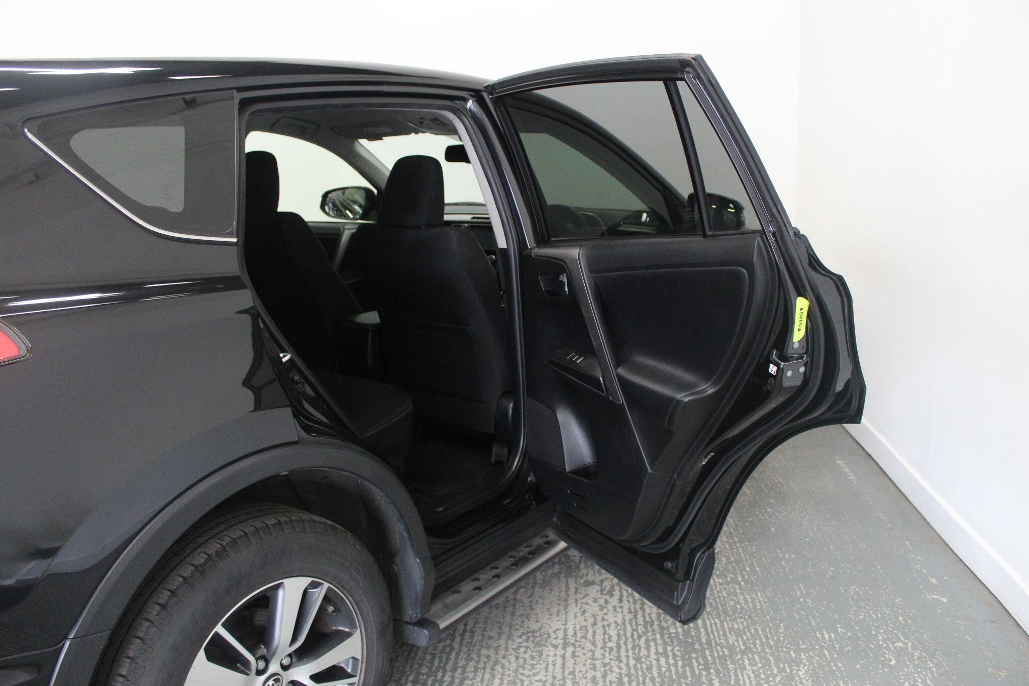 Toyota Rav4 view 26