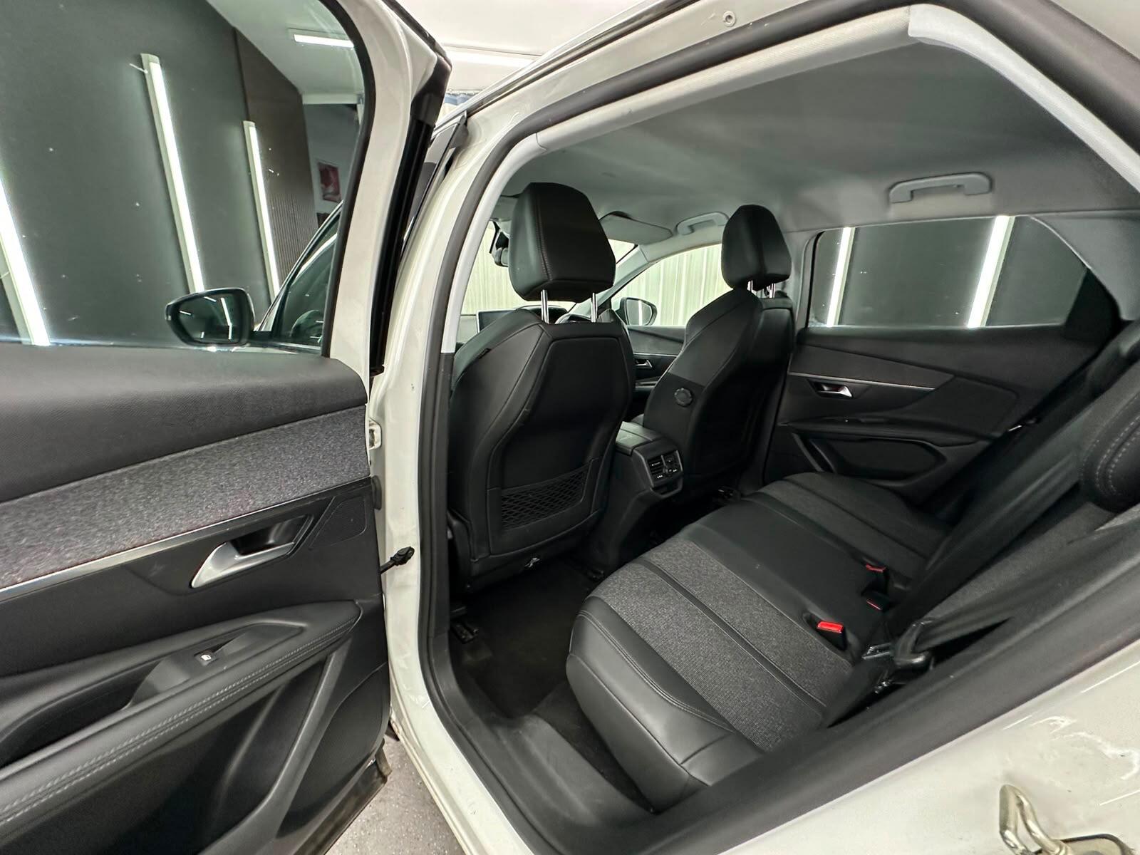 Peugeot 3008 view 27