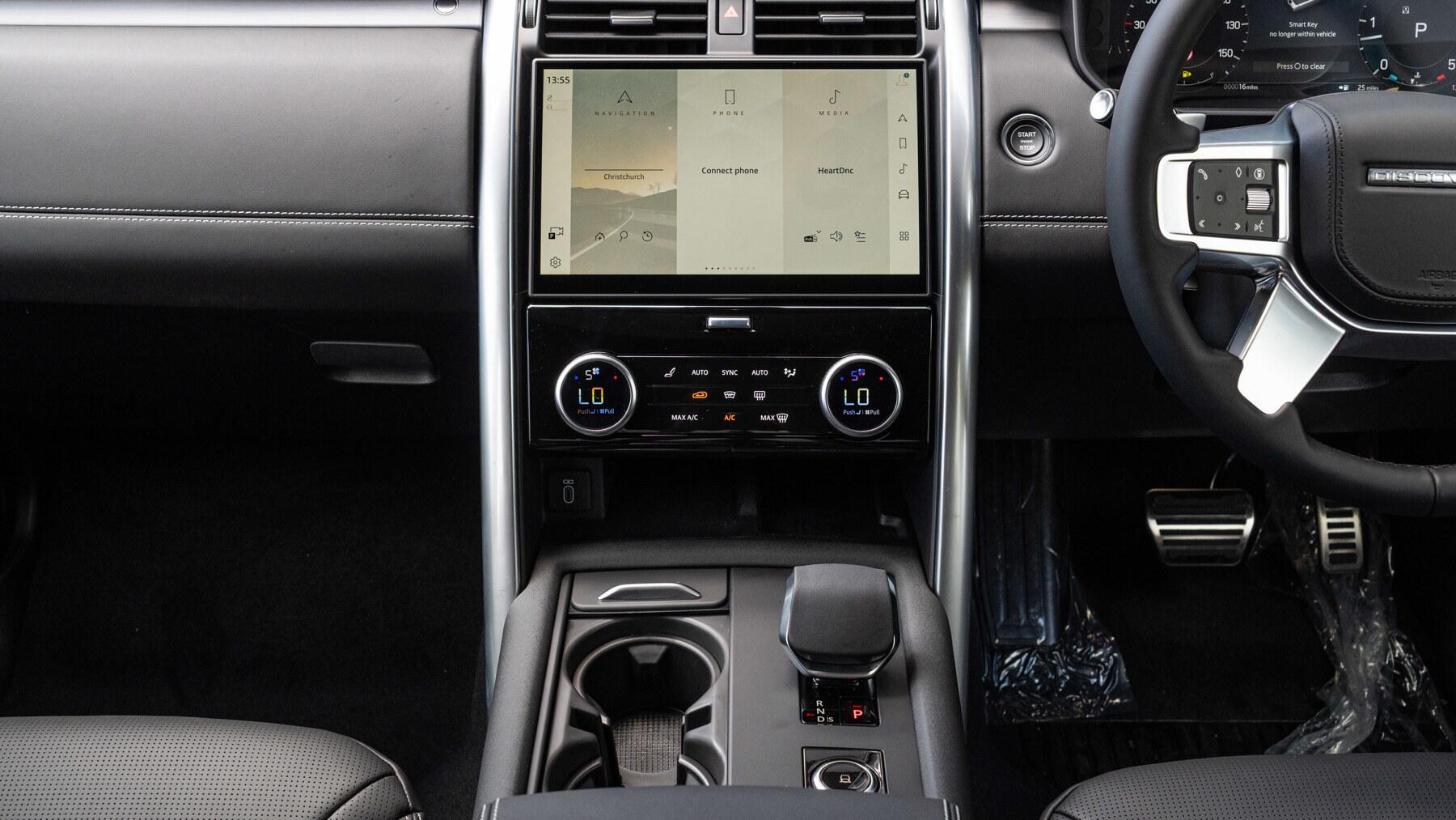 Land Rover Discovery view 70