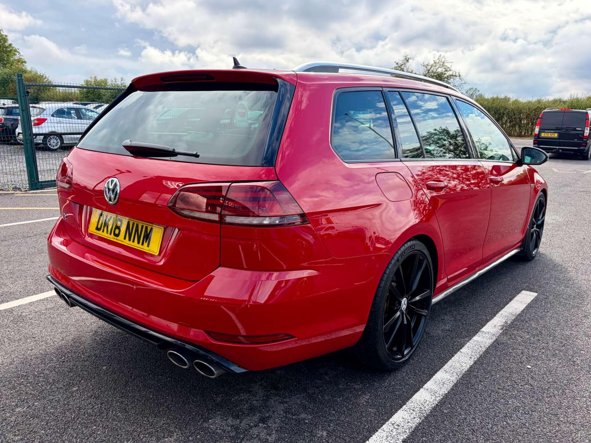 Volkswagen Golf view 8