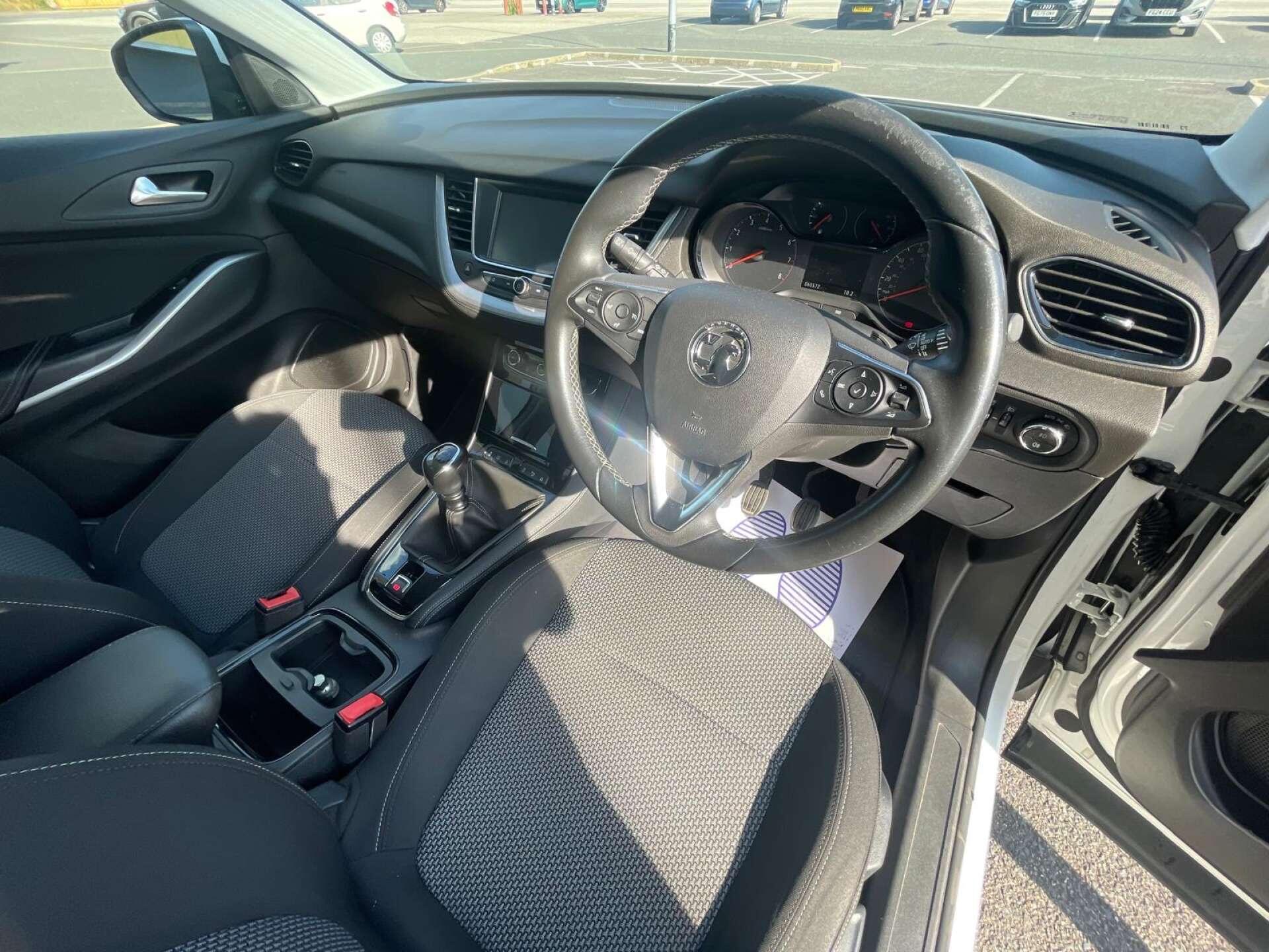 Vauxhall Grandland X view 22