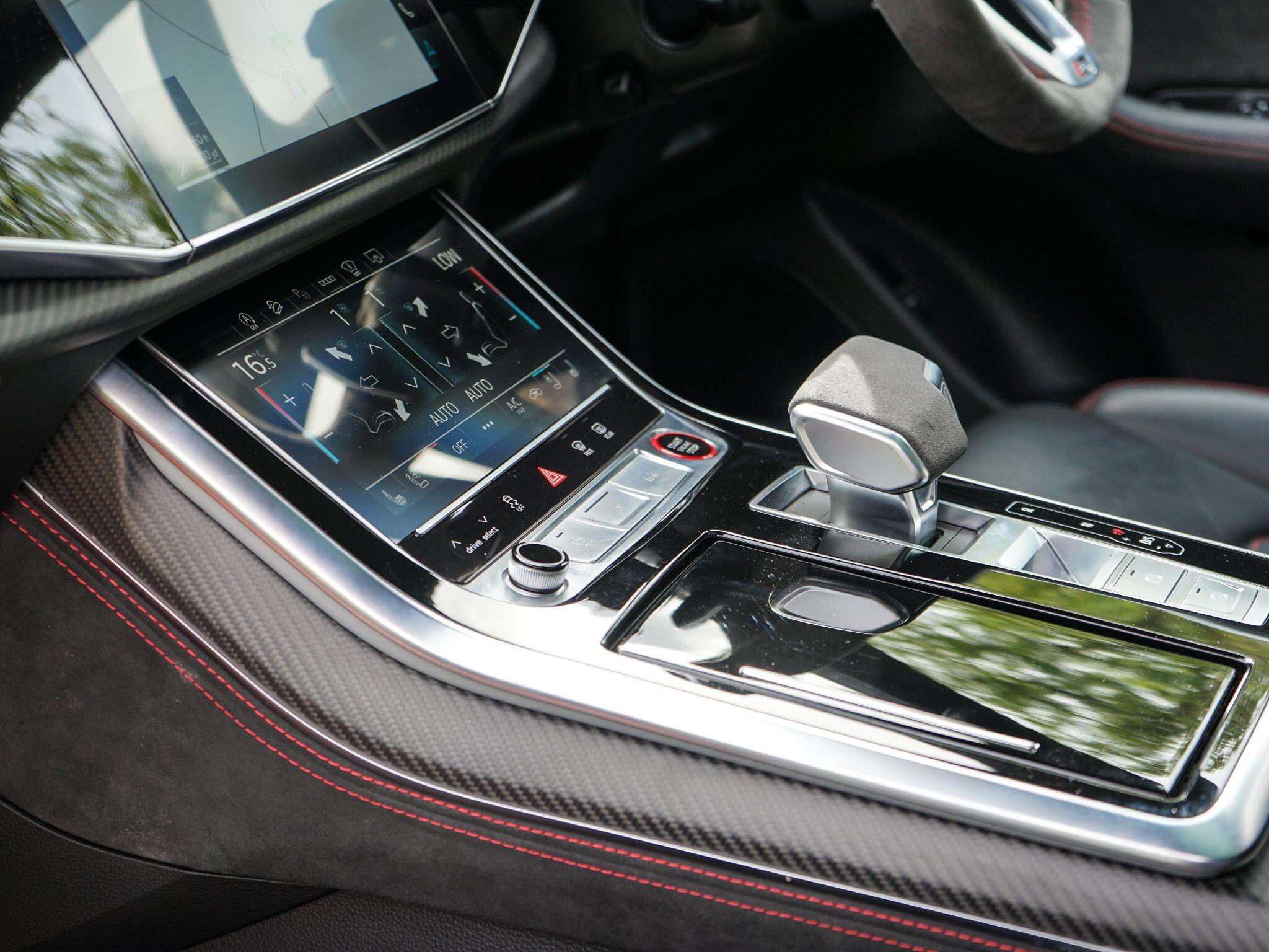 Audi RSQ8 view 22