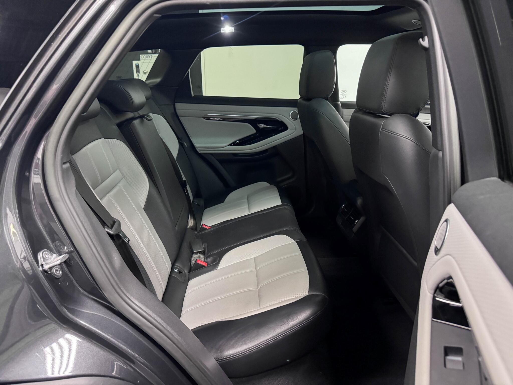 Land Rover Range Rover Evoque view 29