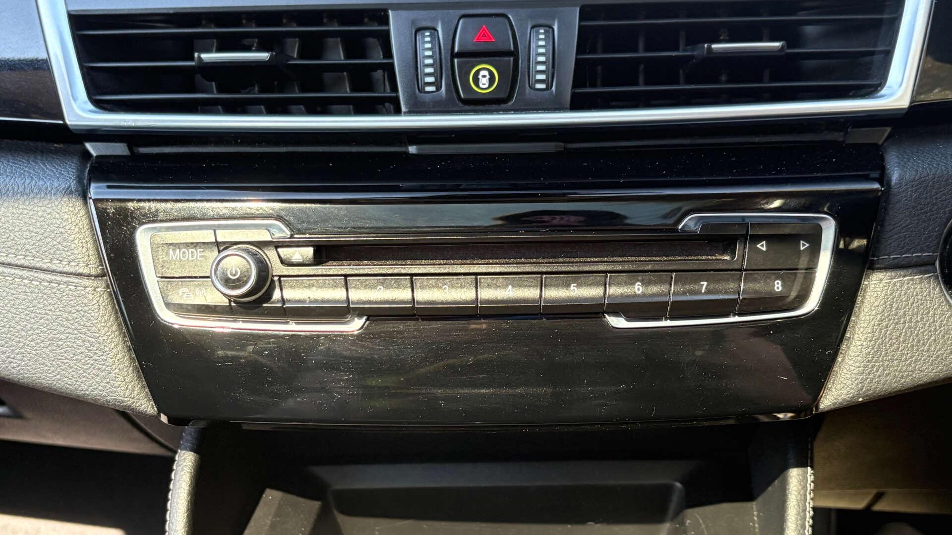 BMW 2 Series view 38