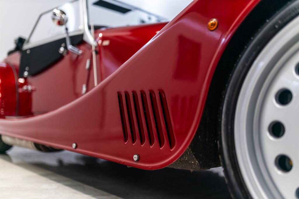 Morgan Plus Eight view 17