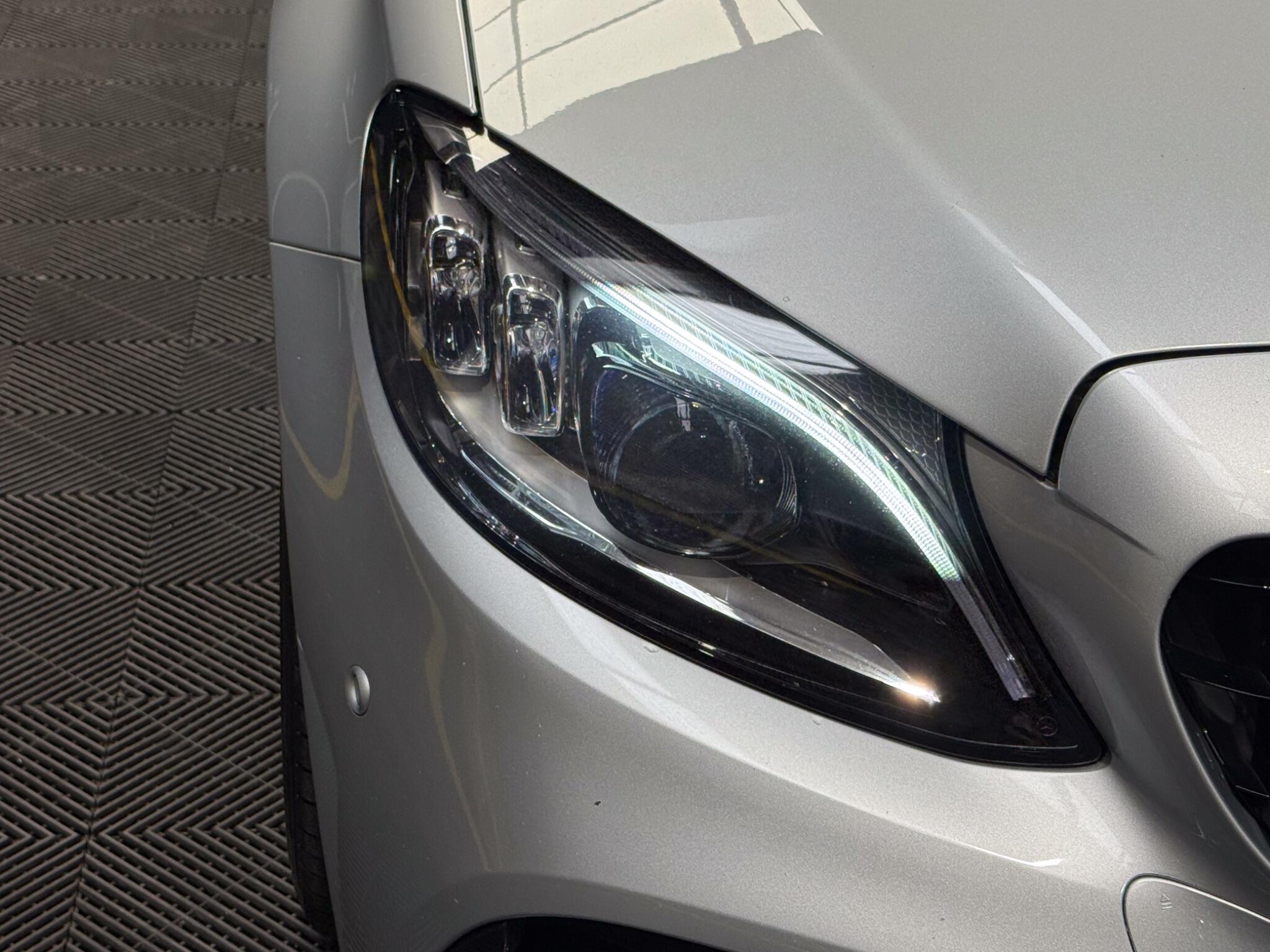 Mercedes-Benz C-Class view 9