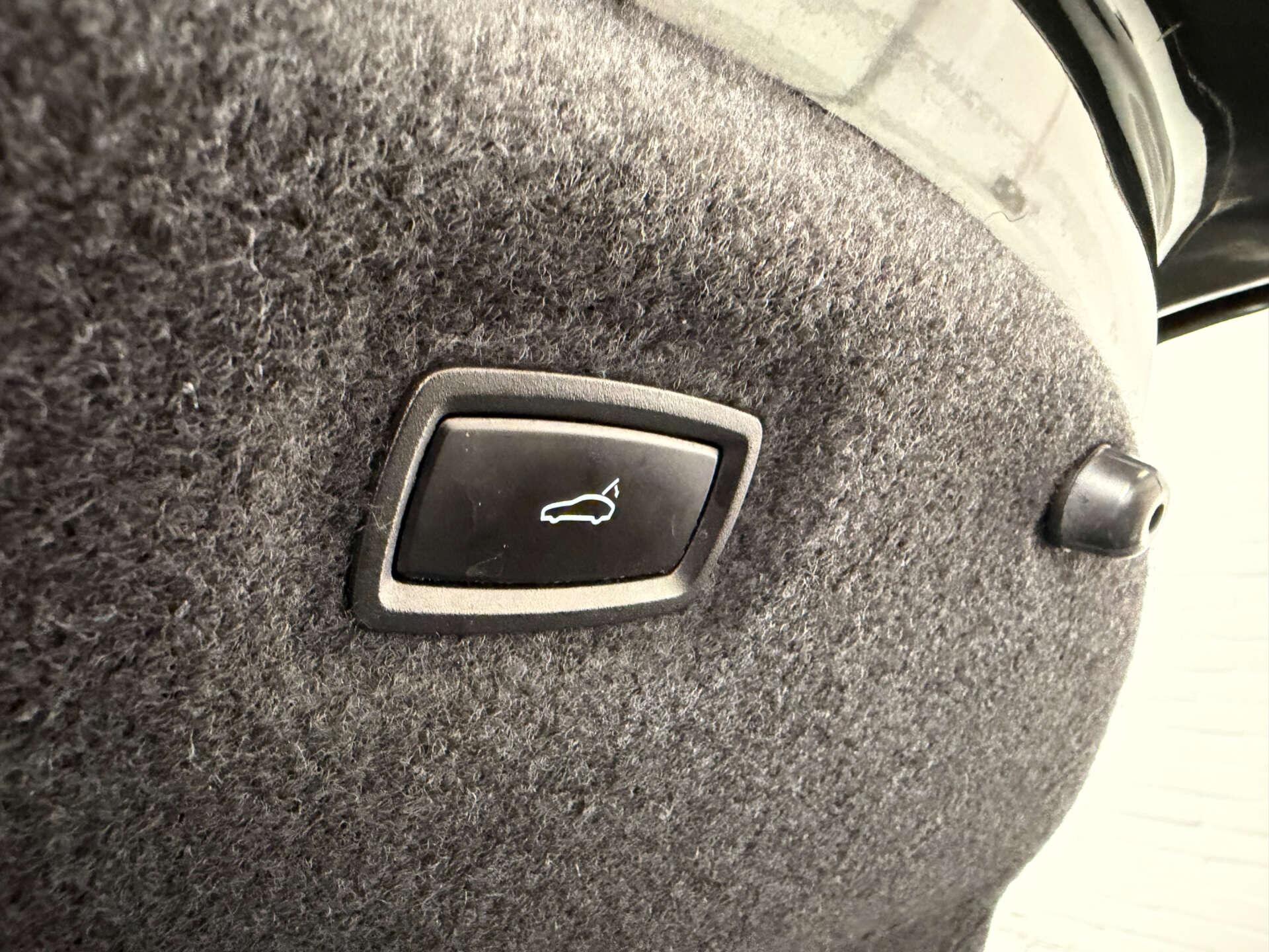 Porsche Taycan view 29