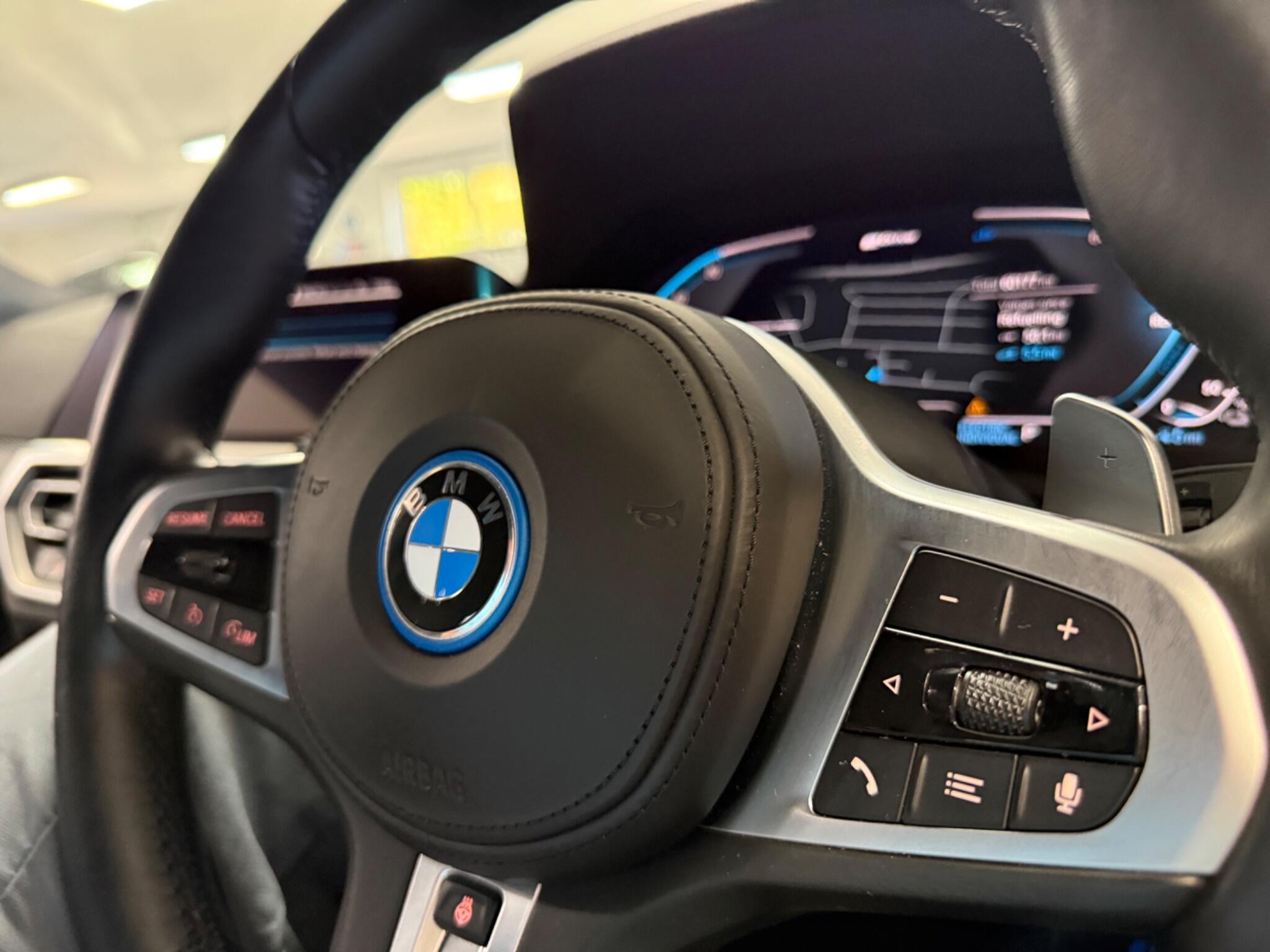 BMW 3 Series view 19