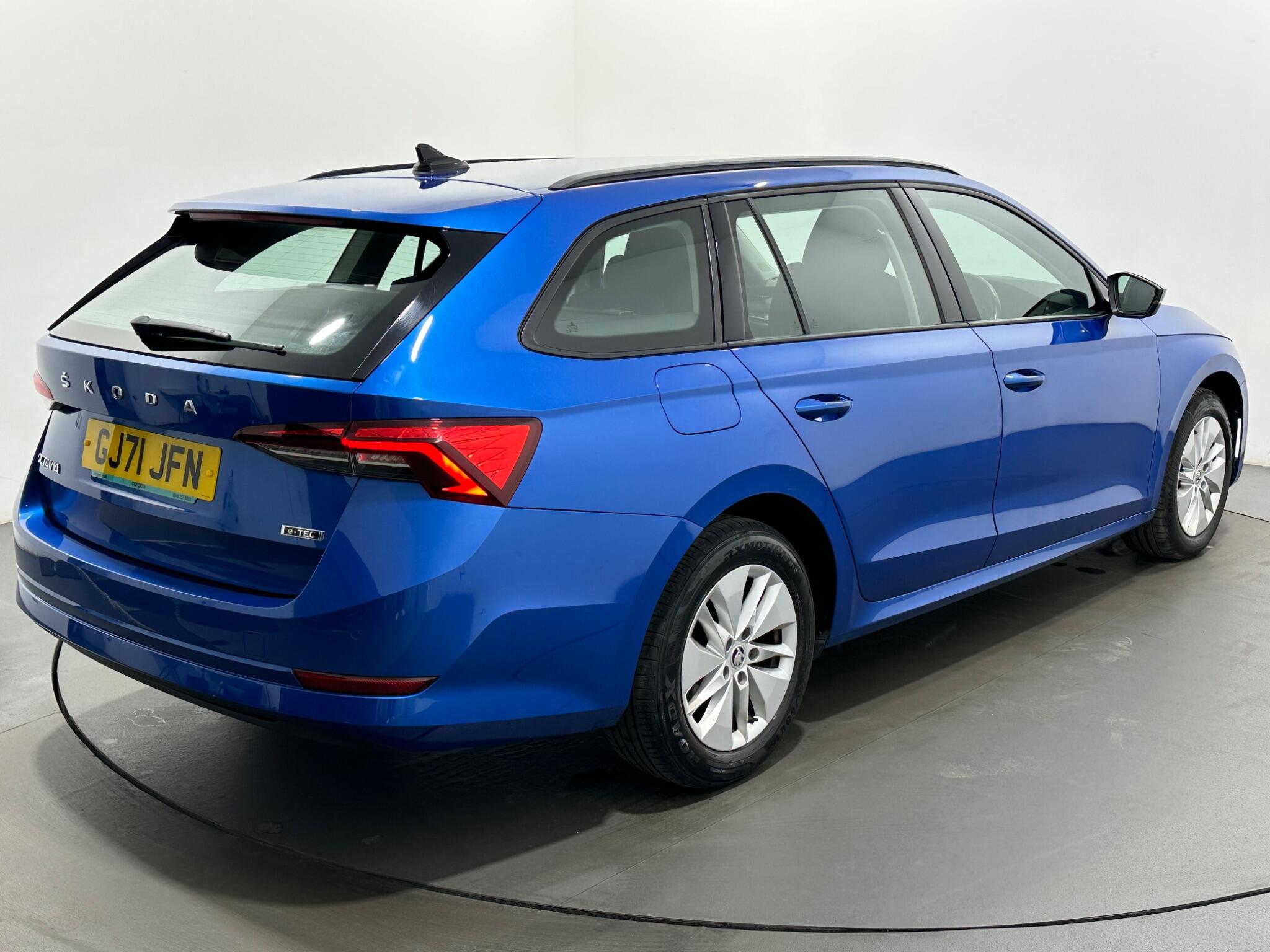 Skoda Octavia view 50
