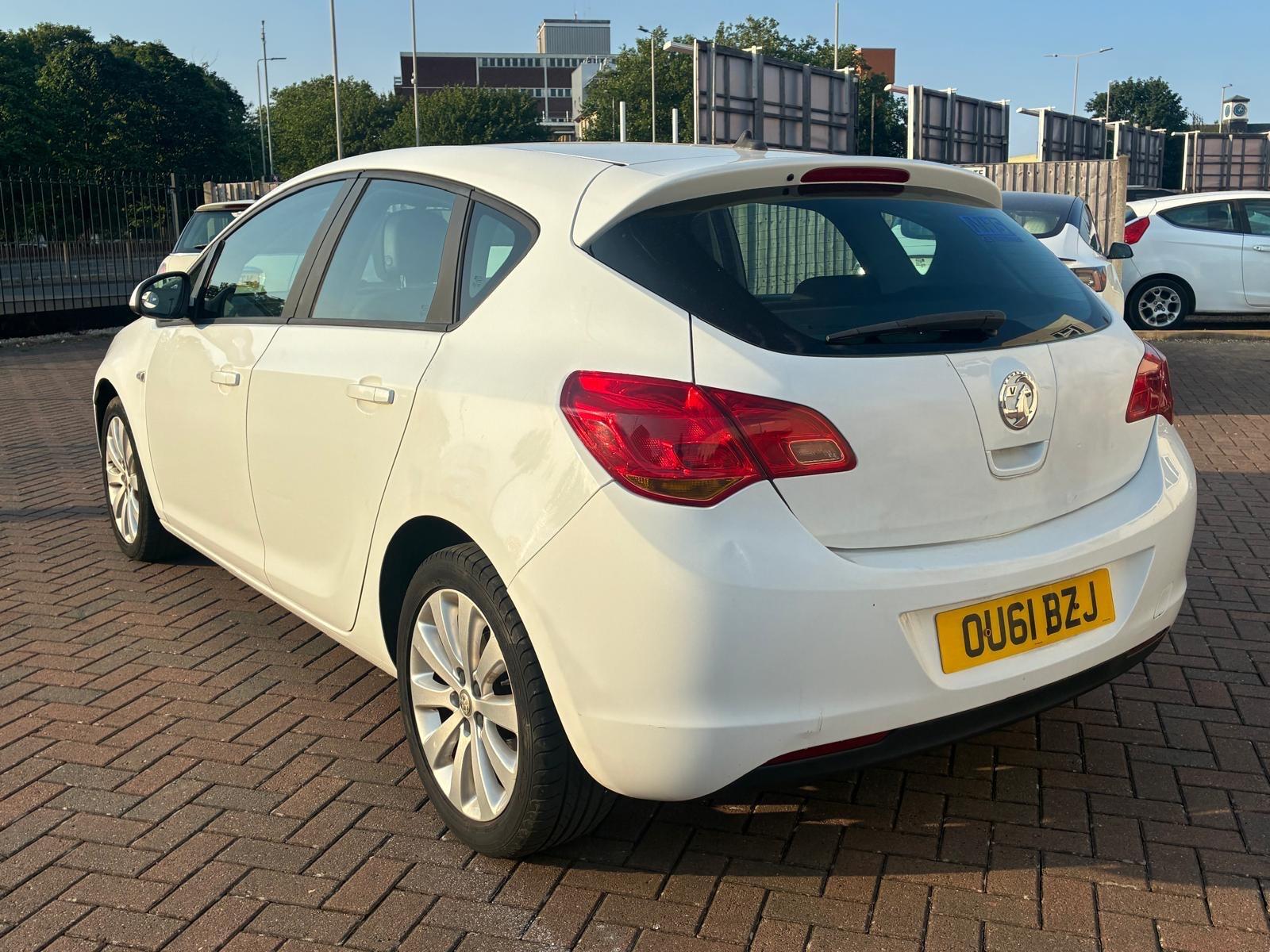 Vauxhall Astra view 11