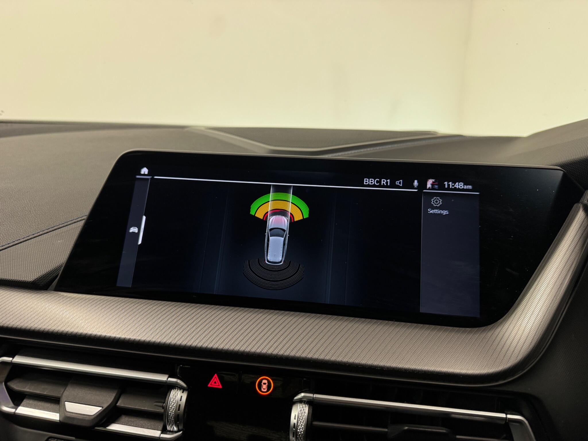 BMW 1 Series view 19
