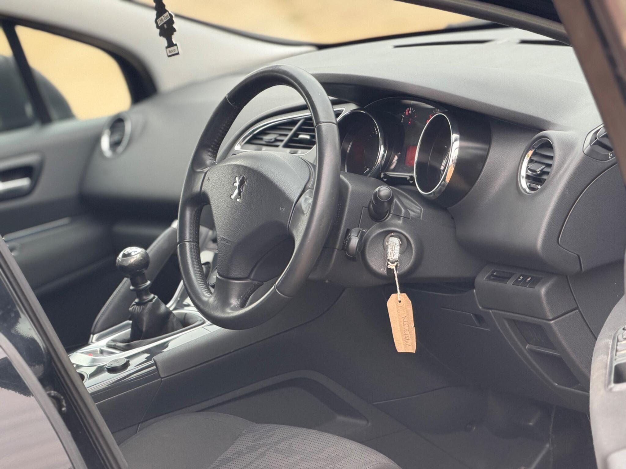 2013 Peugeot 3008 1.6 HDi Active Euro 5 5dr image 14