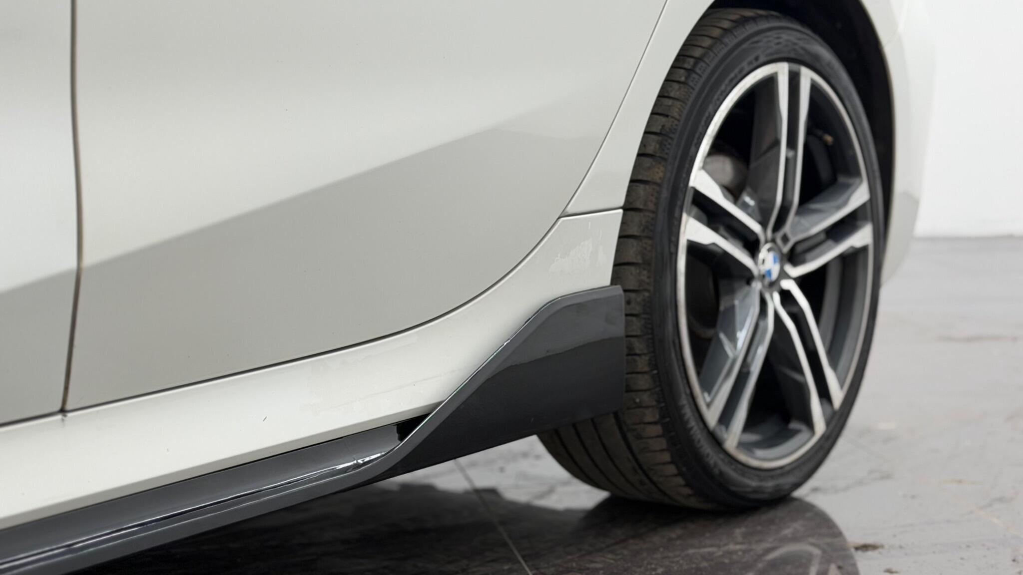 BMW 1 Series view 45