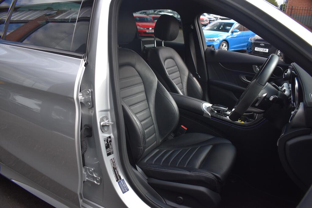 Mercedes-Benz C Class view 9