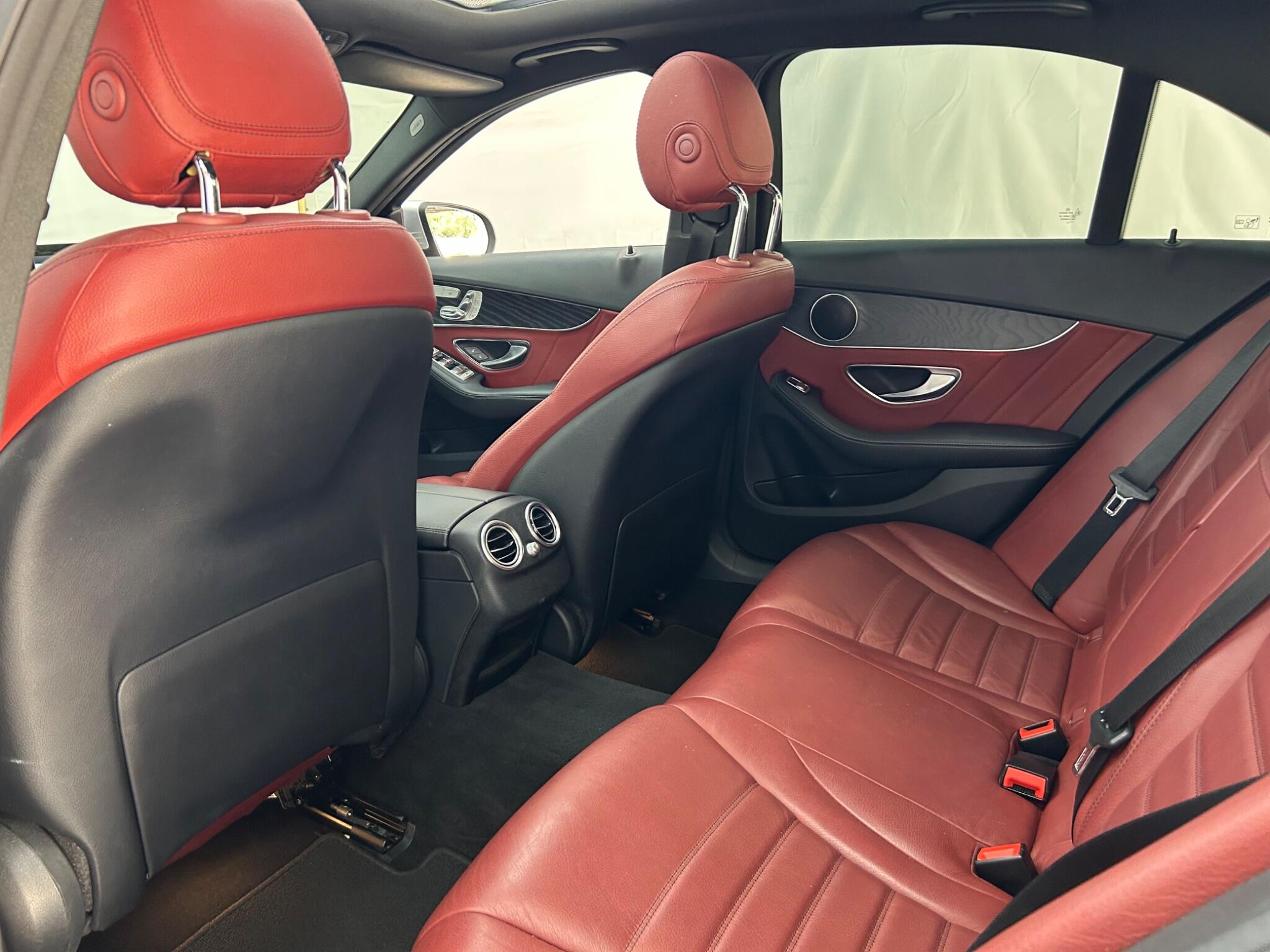 Mercedes-Benz C Class view 23