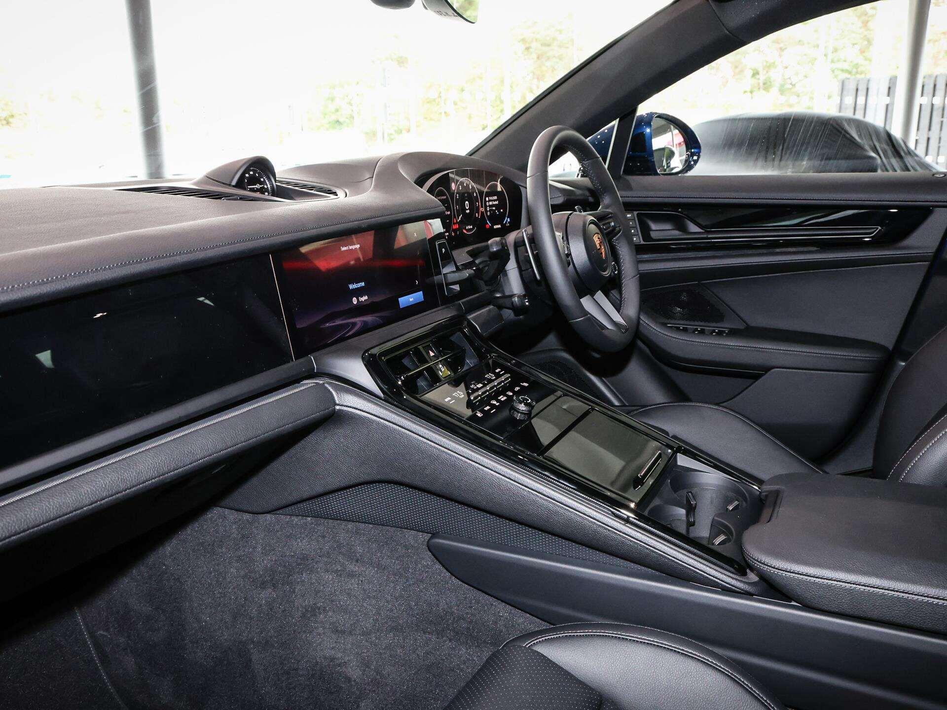 Porsche Panamera view 3