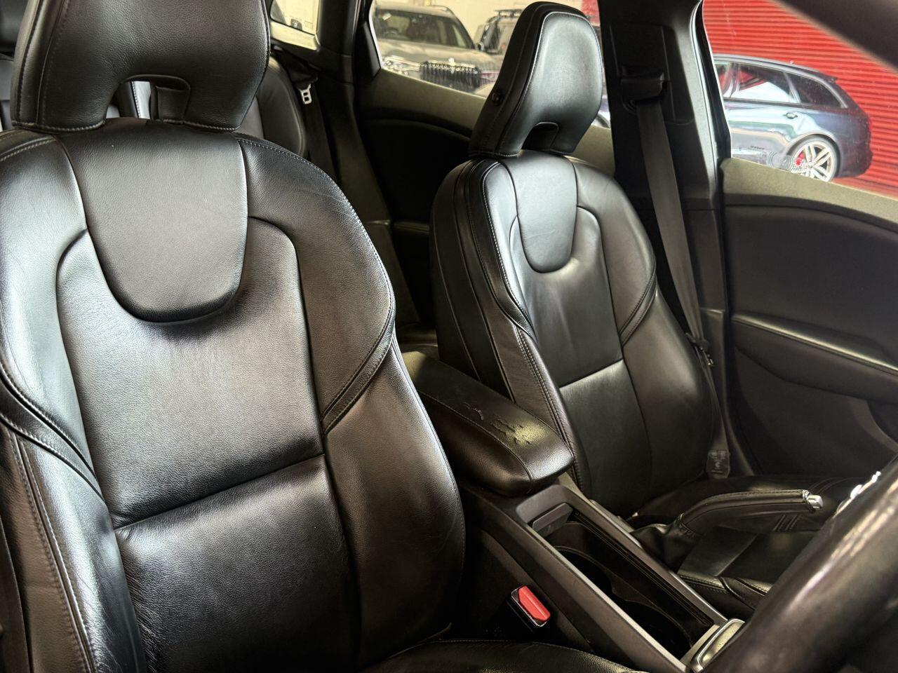 Volvo V40 view 24