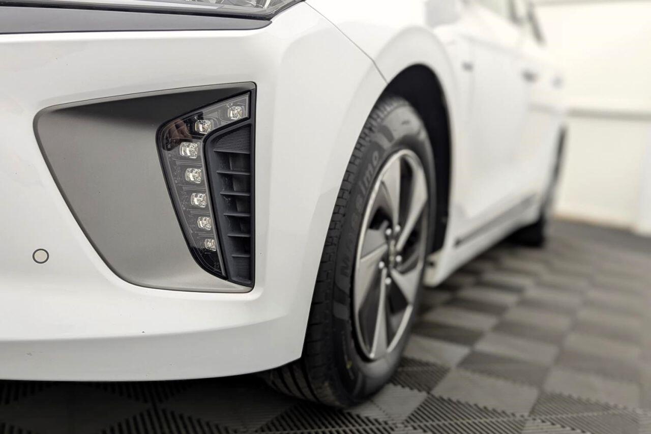 Hyundai IONIQ view 48