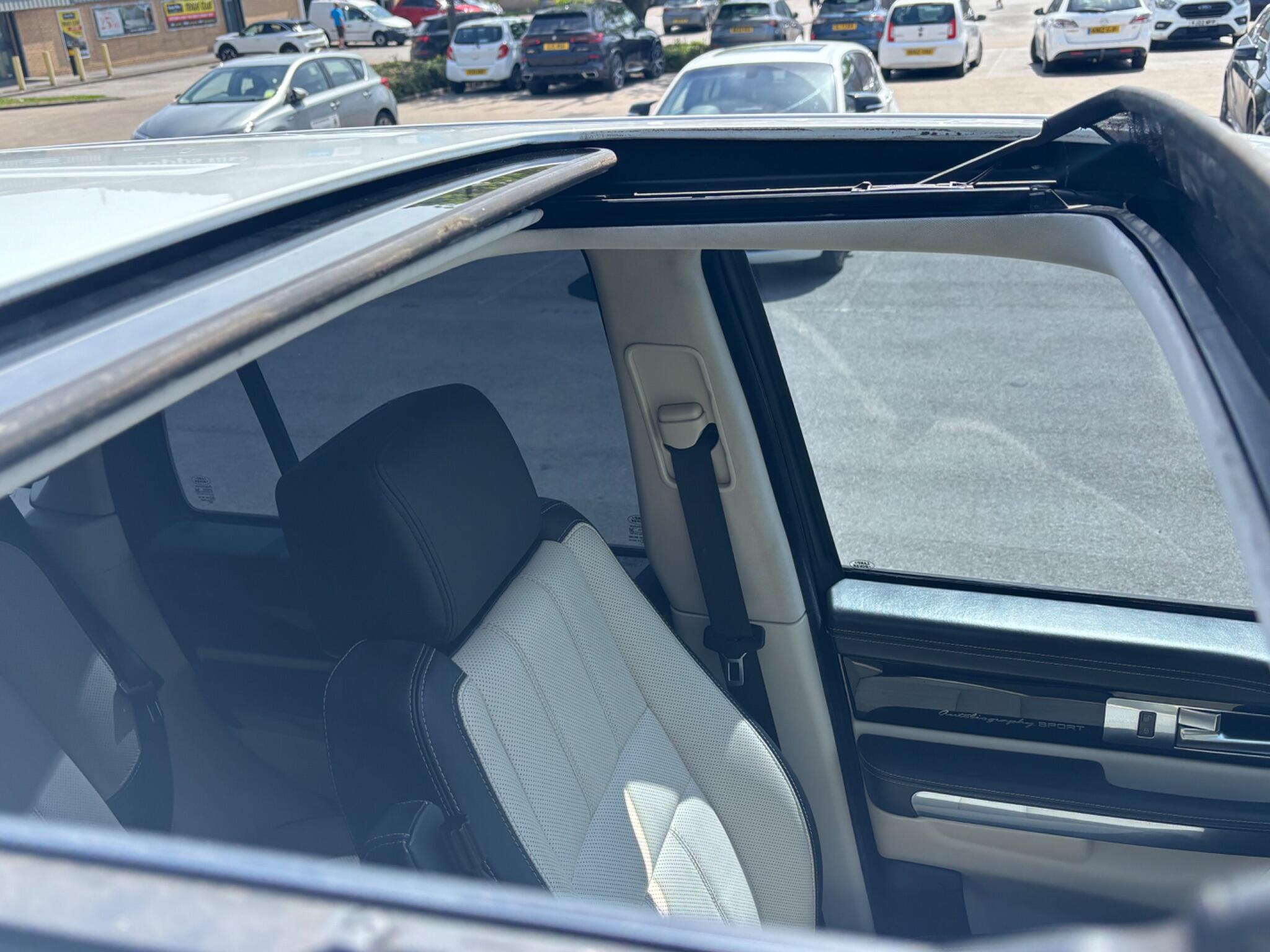Land Rover Range Rover Sport view 36