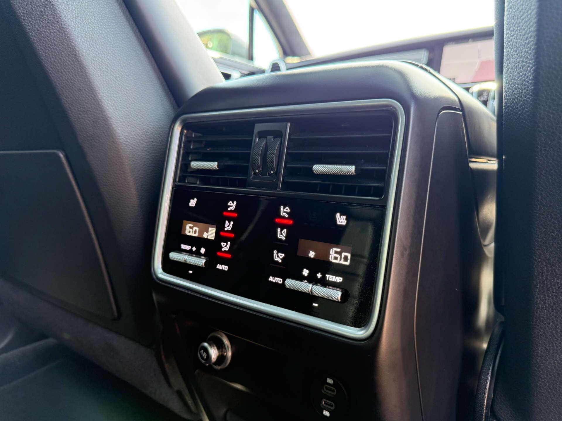 Porsche Cayenne view 69