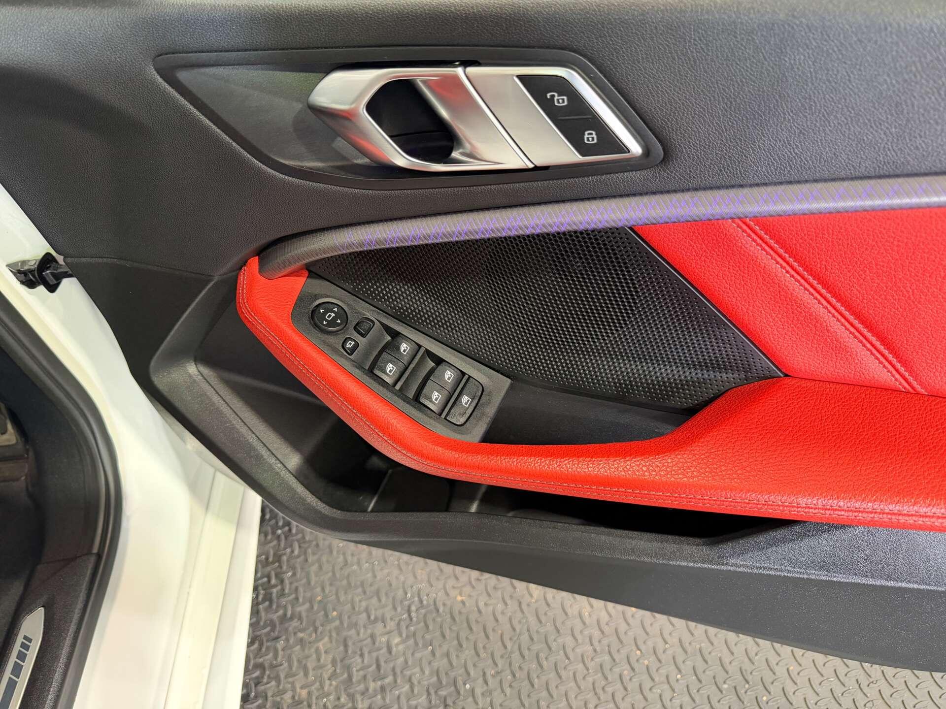 BMW 1 Series view 26