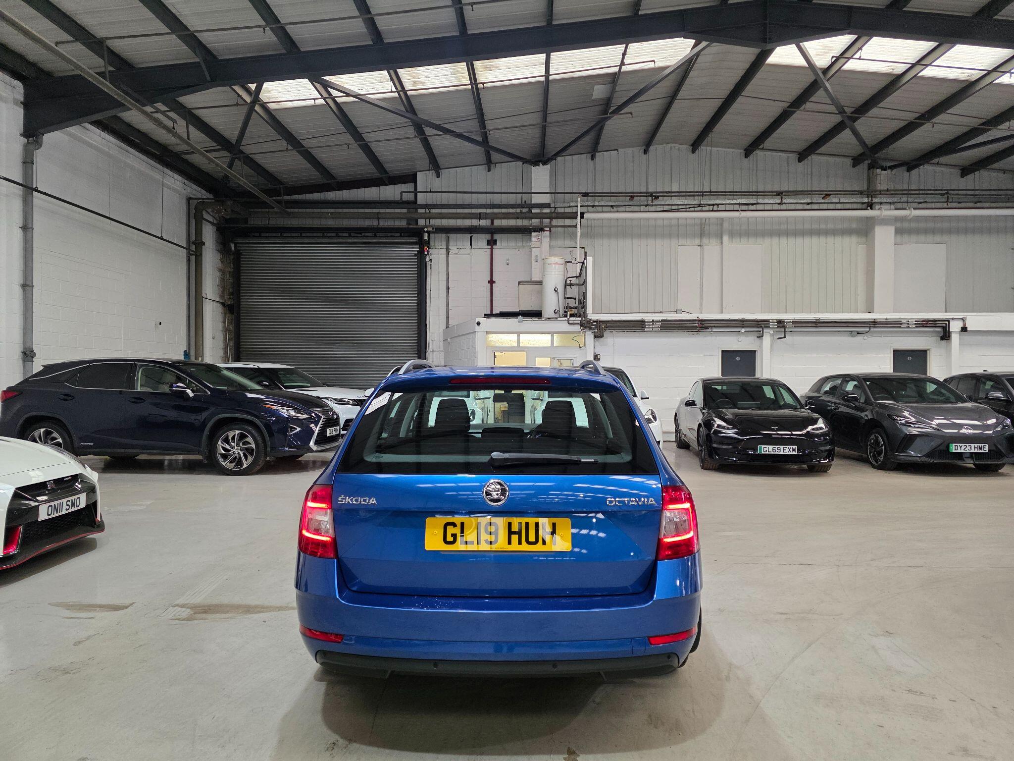 Skoda Octavia view 4