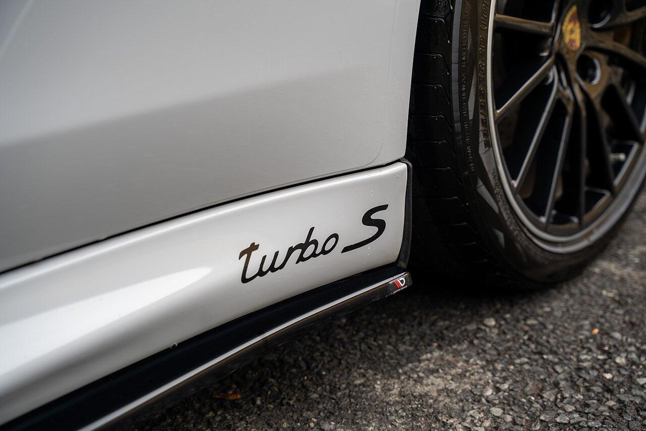 Porsche Panamera view 35