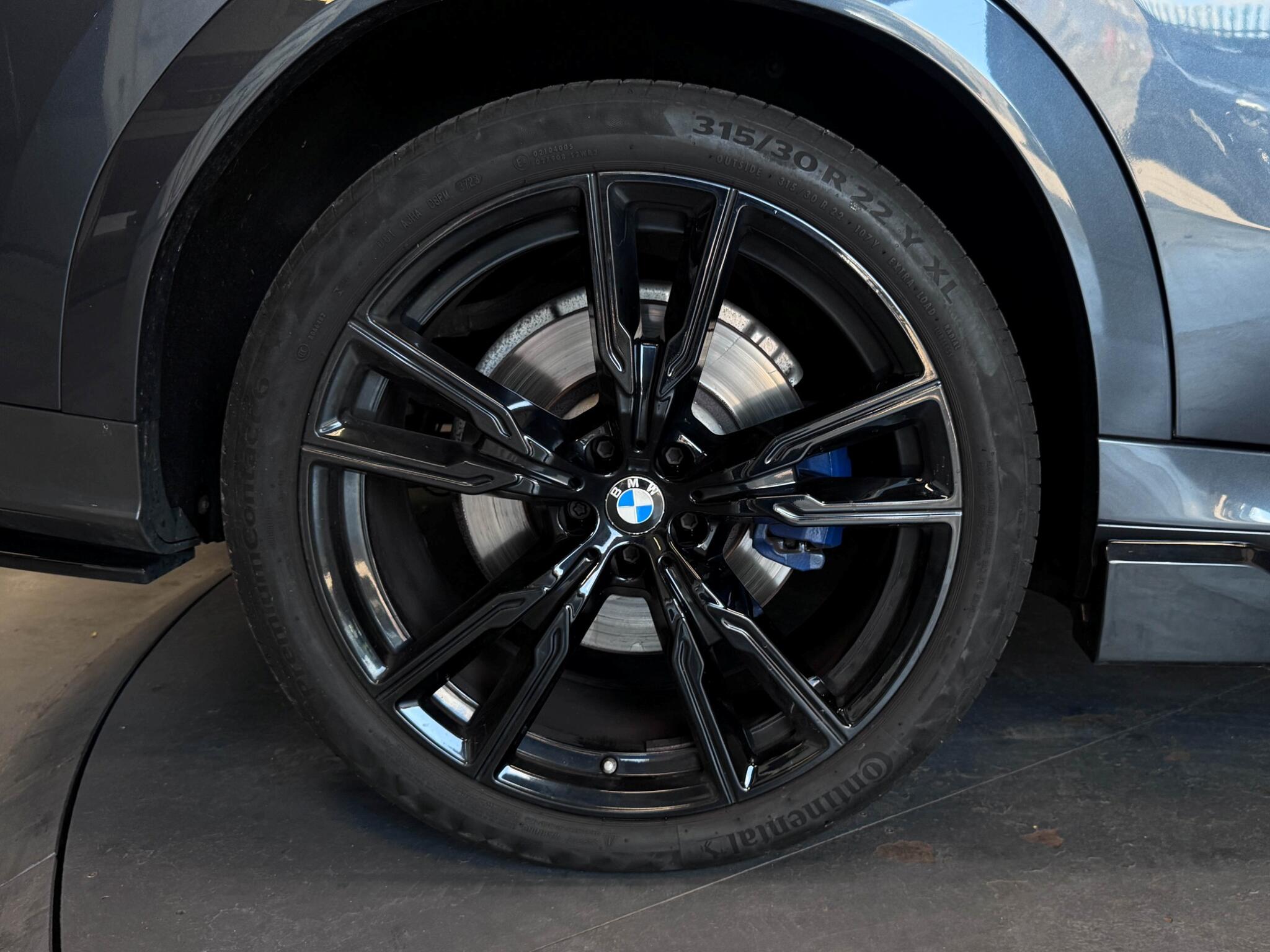 BMW X6 view 64