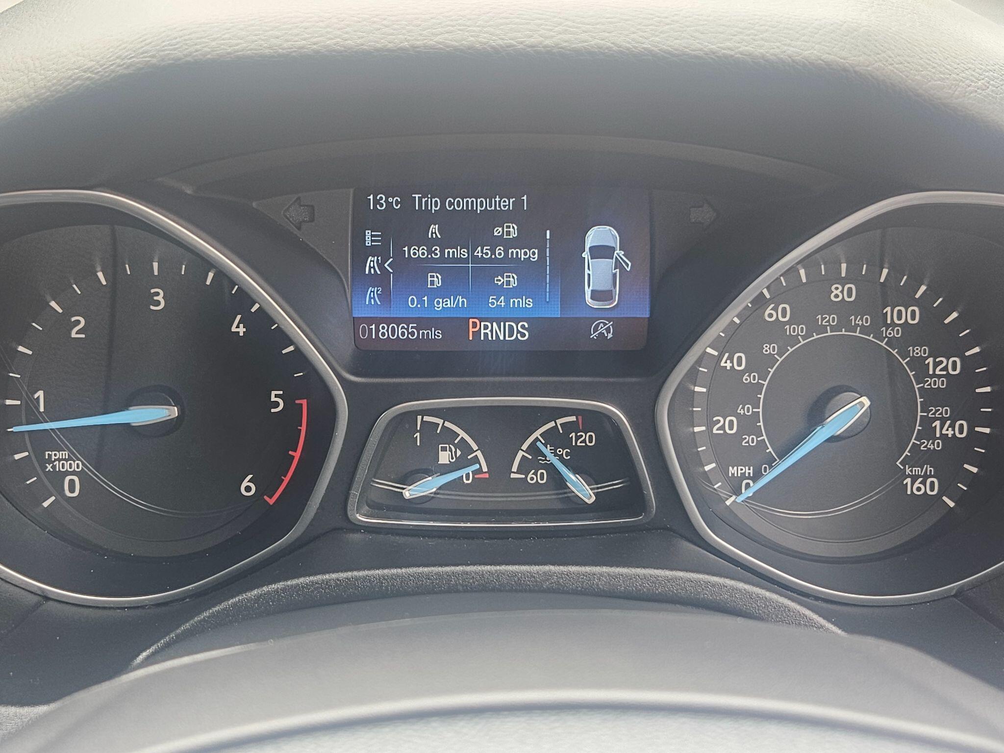 2017 Ford Focus image 25