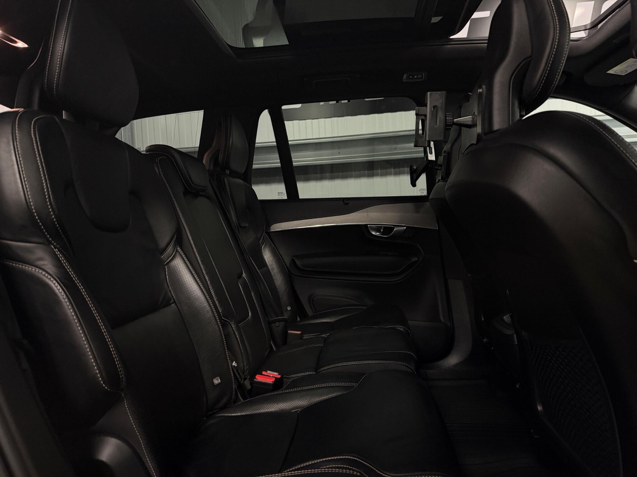 Volvo XC90 view 20