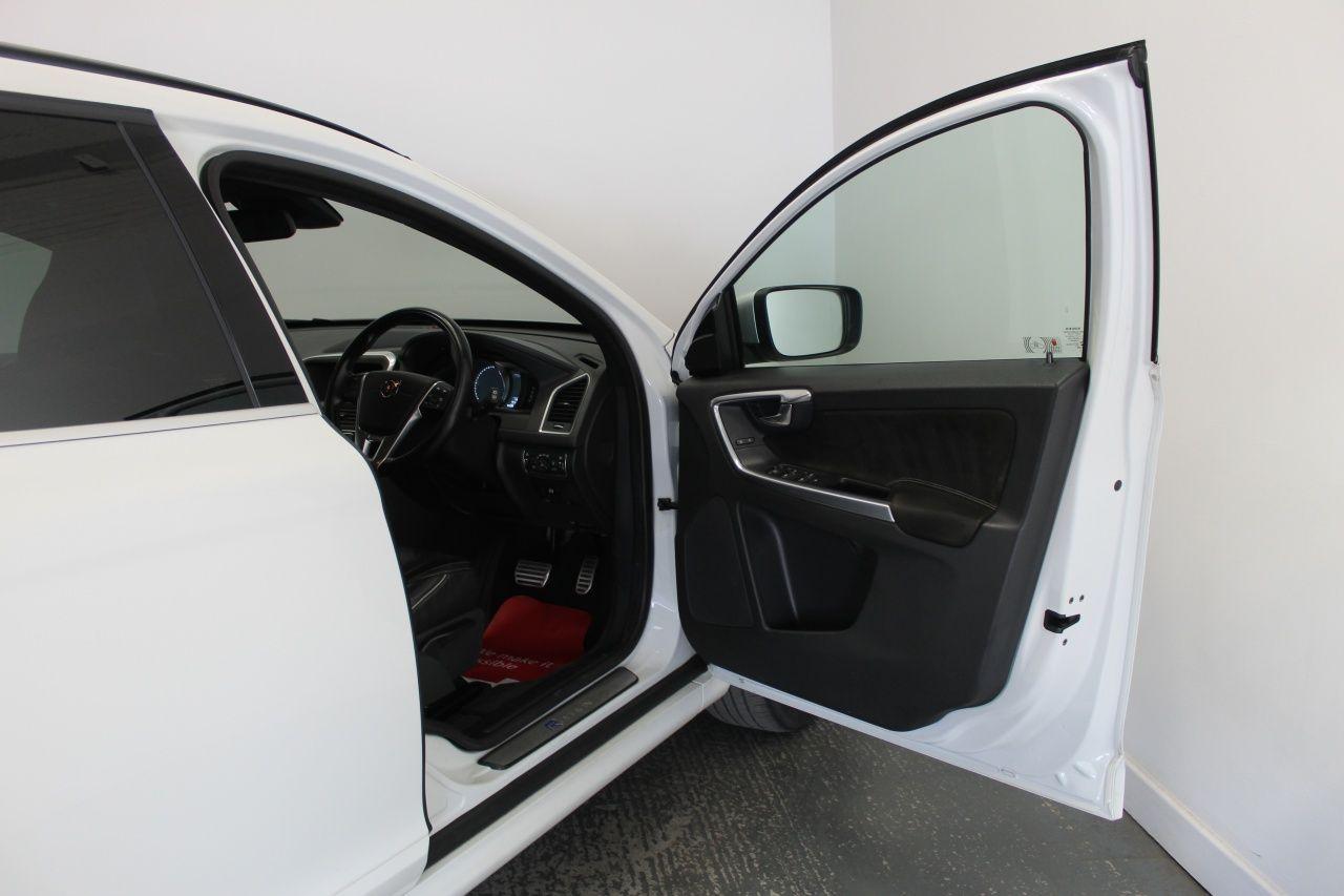 Volvo XC60 view 23