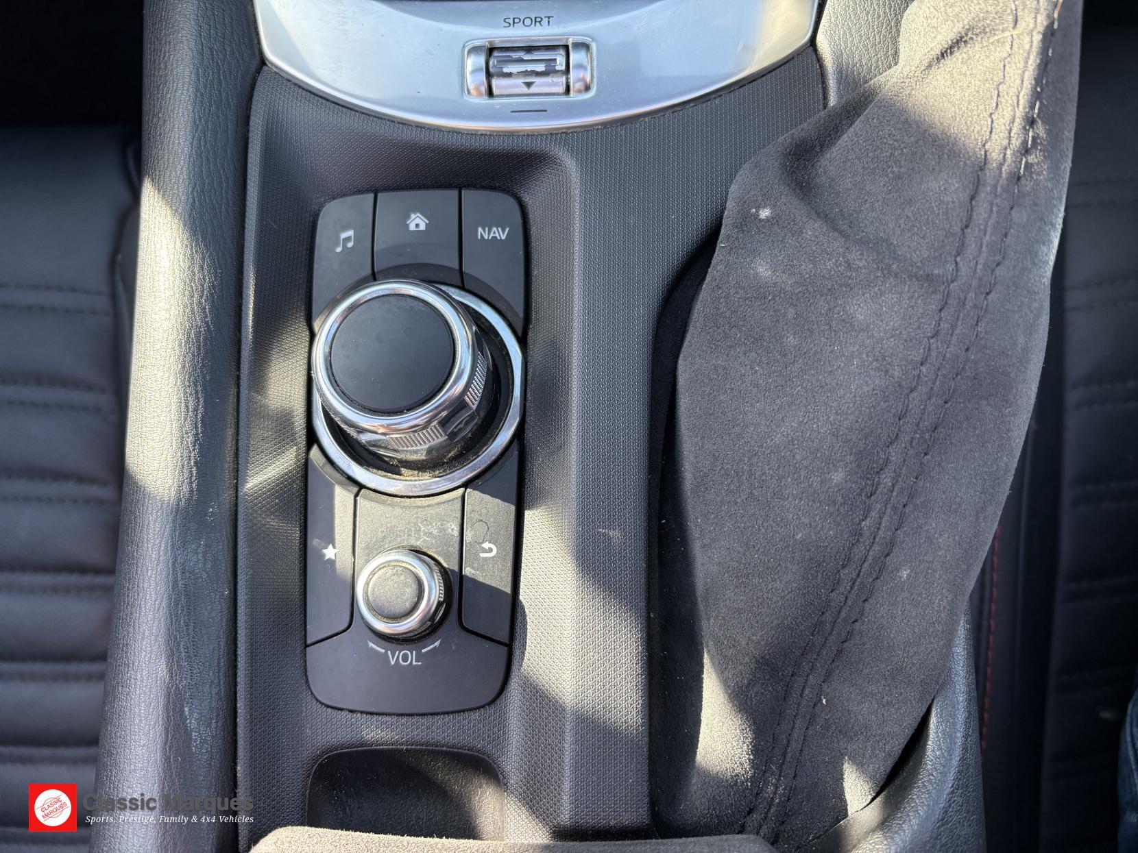 Abarth 124 Spider view 33
