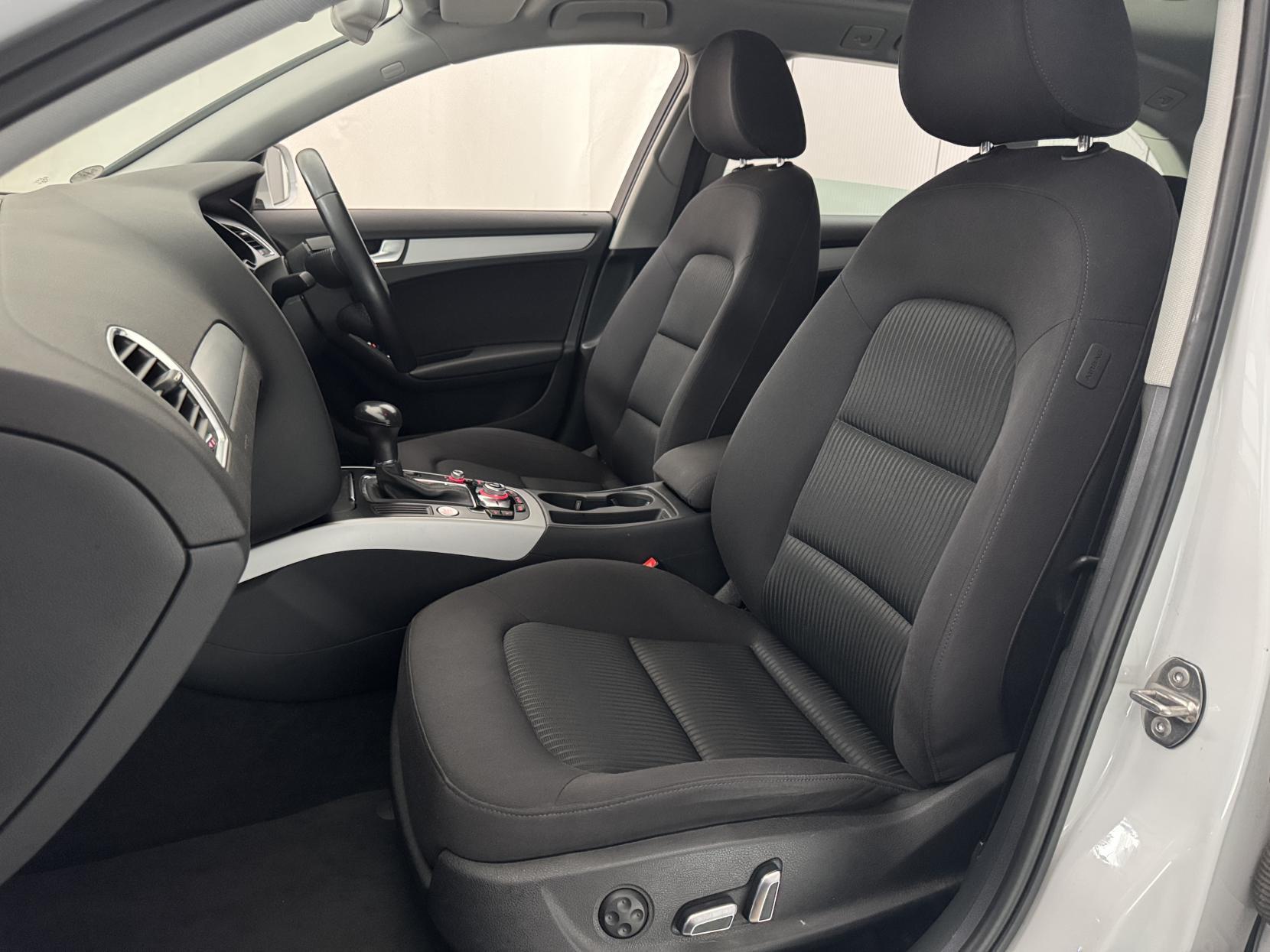 Audi A4 Avant view 78