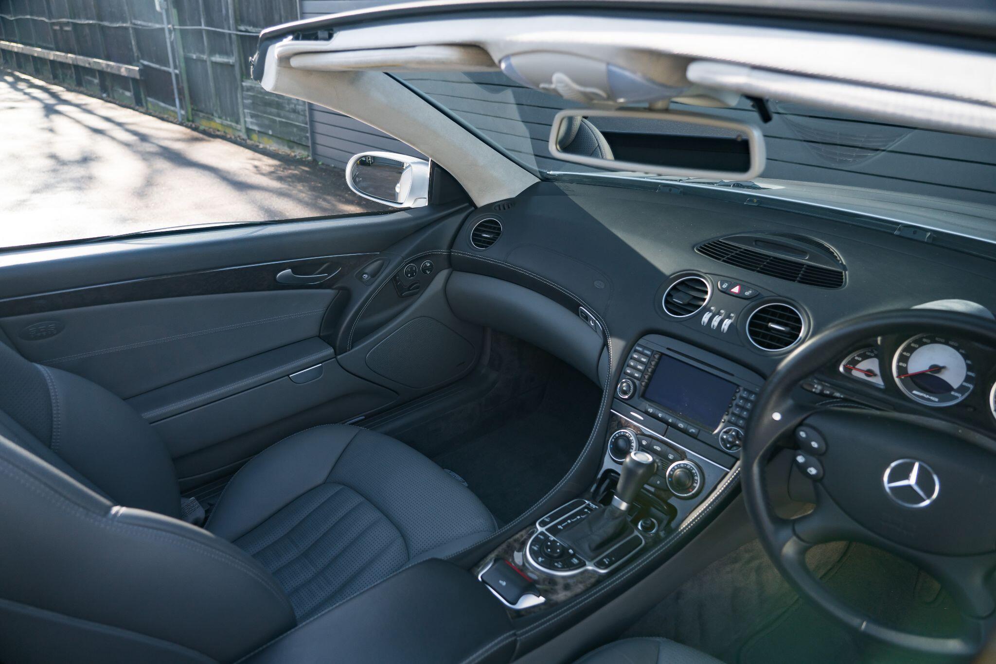 Mercedes-Benz SL view 9